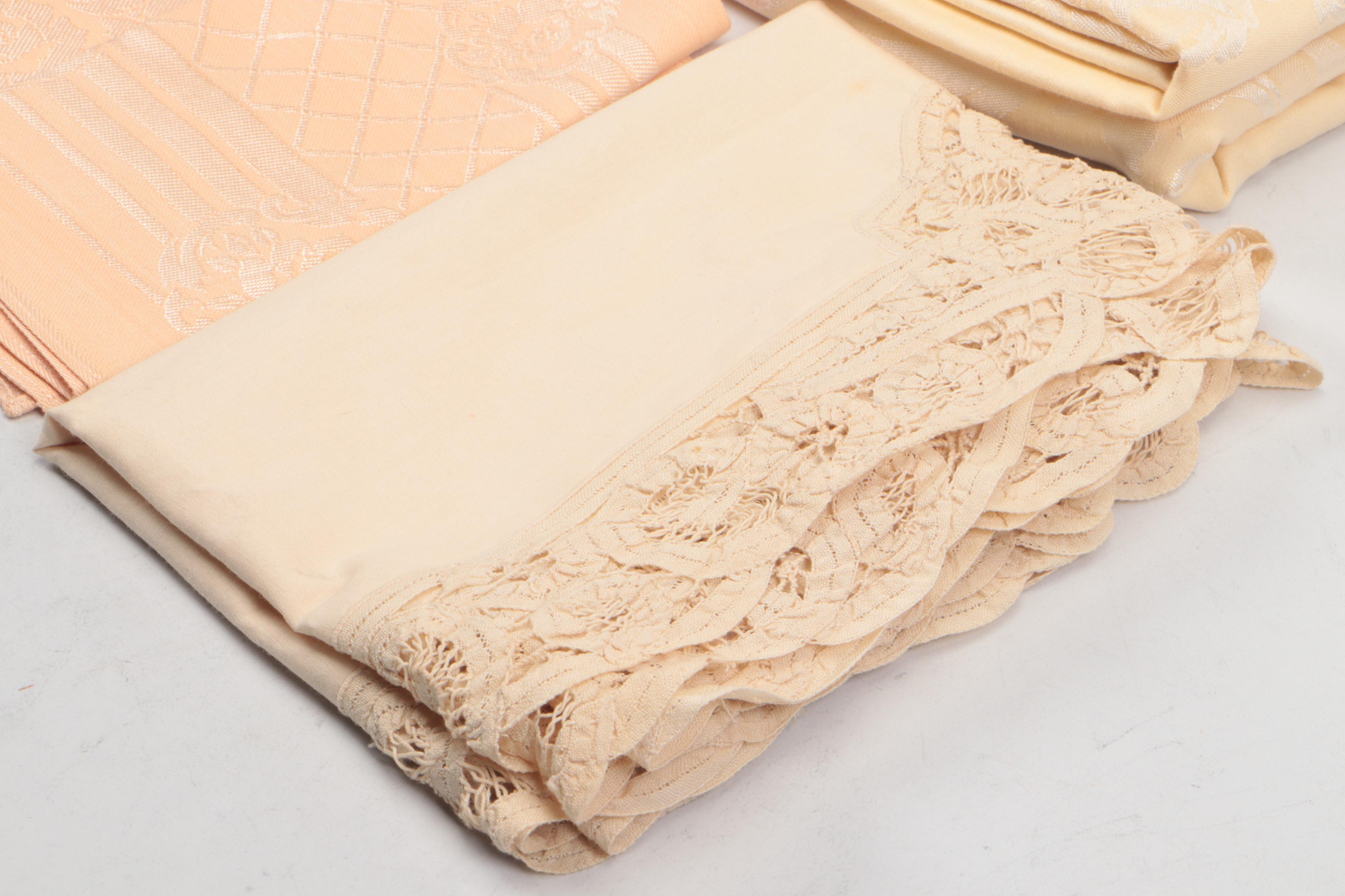 Sebring "Buddha" Dinnerware and Serving Pieces with Table Linens, 20th Century