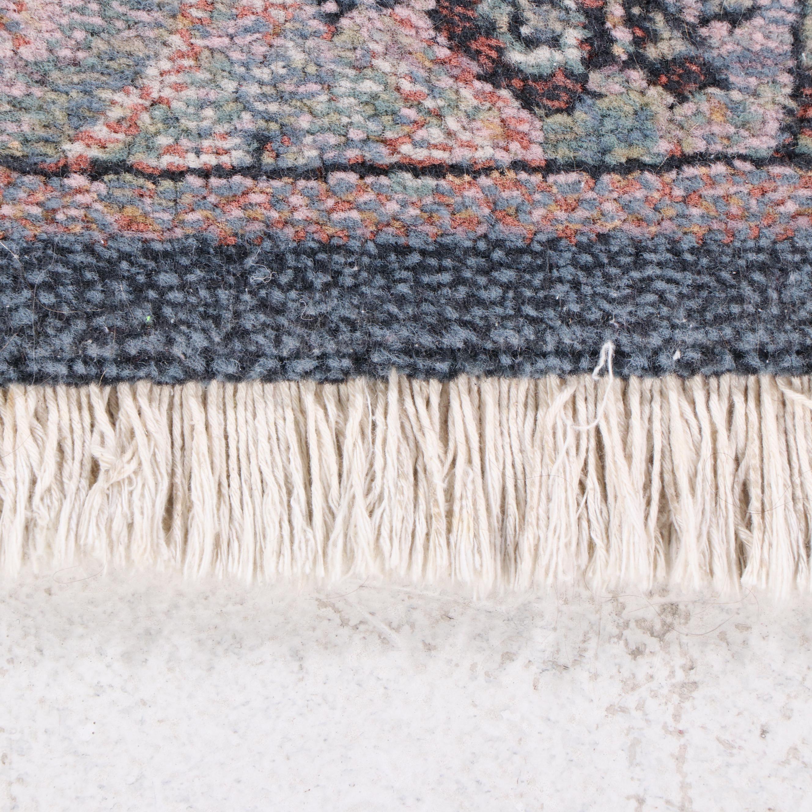 2'1 x 3'2 Machine Made The Rug Gallery Persian Style Accent Rug