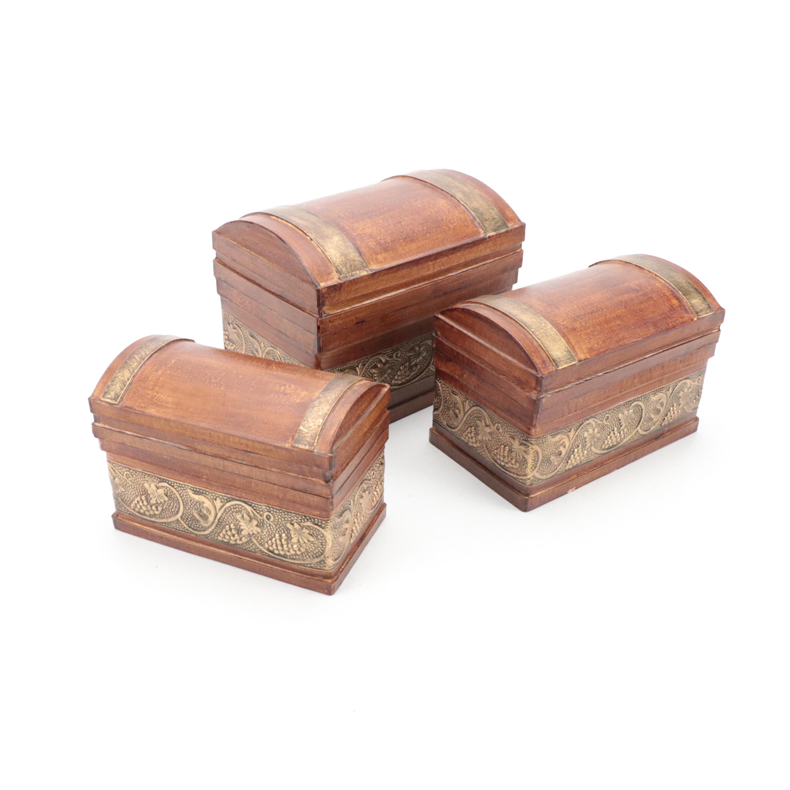 Pacific Rim Hand-Crafted Papier-Mâché Chest Set with Gilt Resin Book Bookends