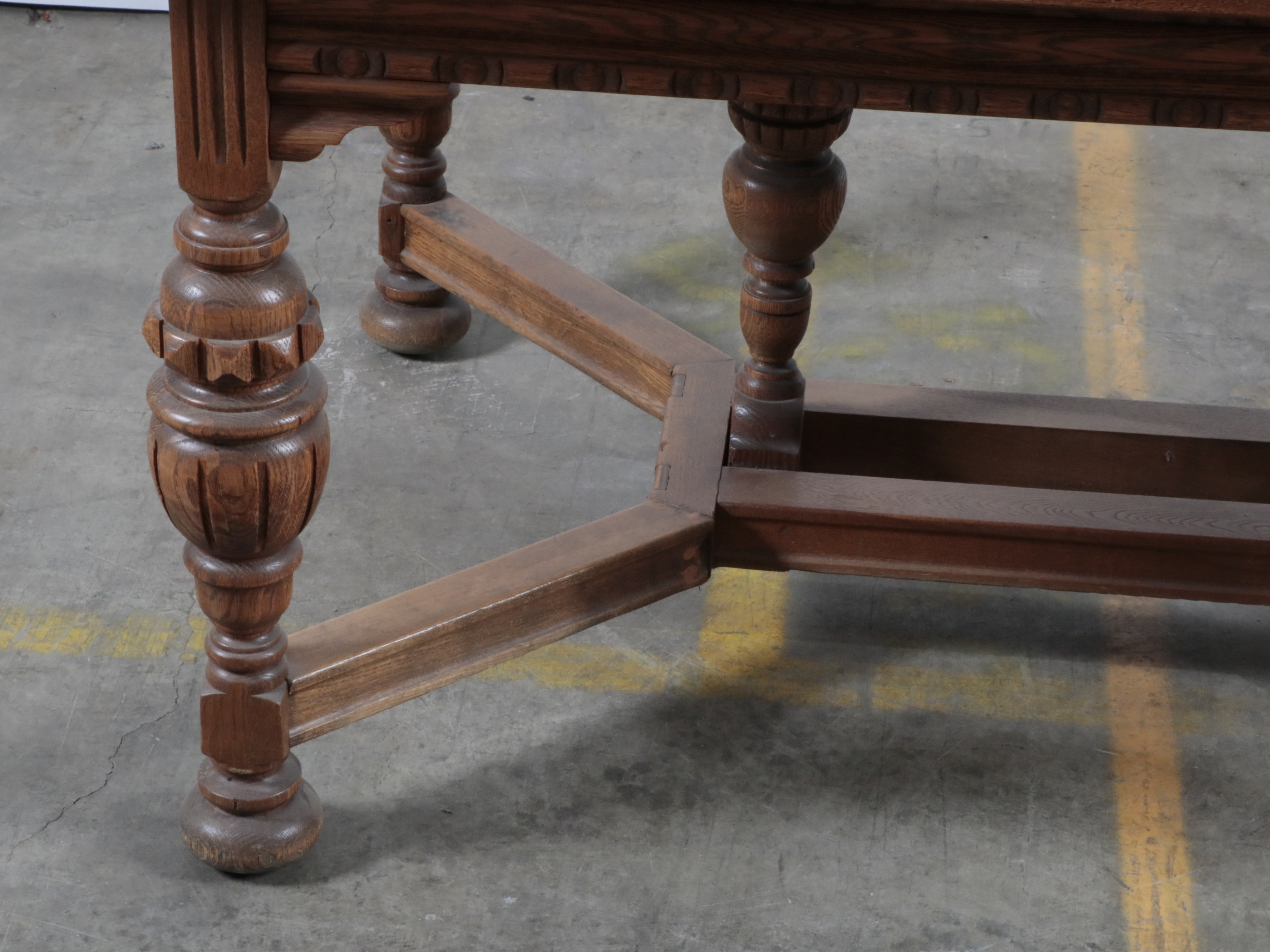Jacobean Revival Oak Draw Leaf Dining Table, Early to Mid 20th Century
