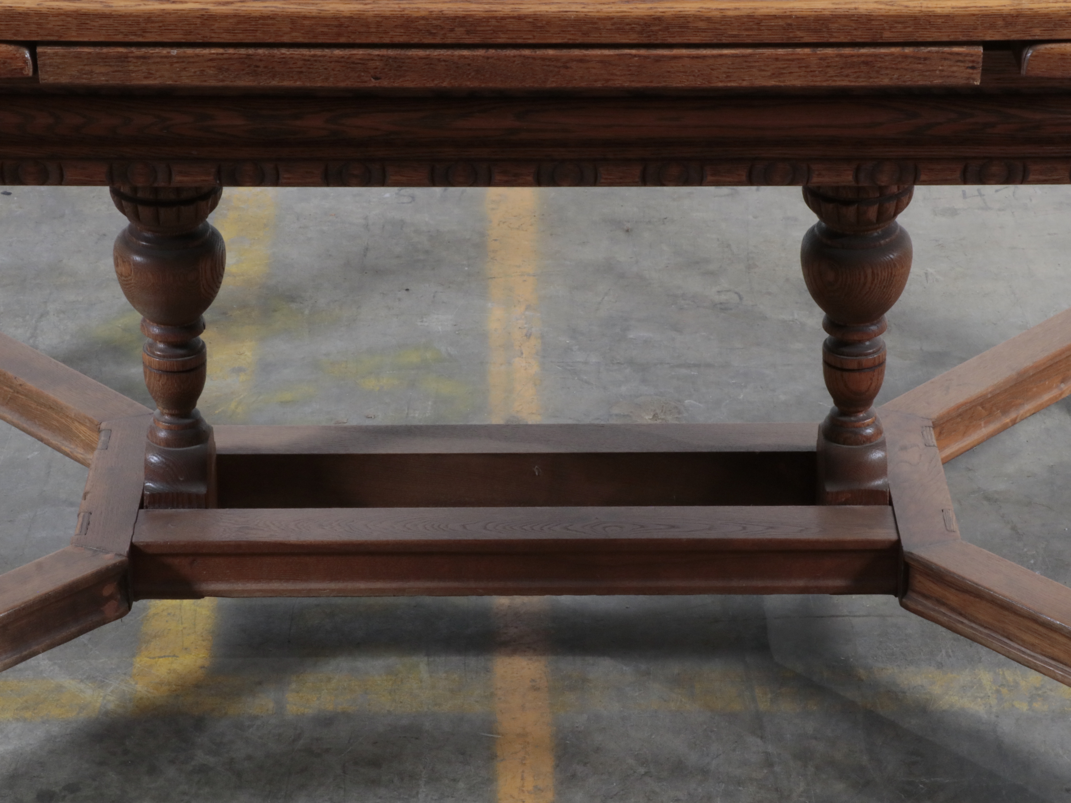 Jacobean Revival Oak Draw Leaf Dining Table, Early to Mid 20th Century