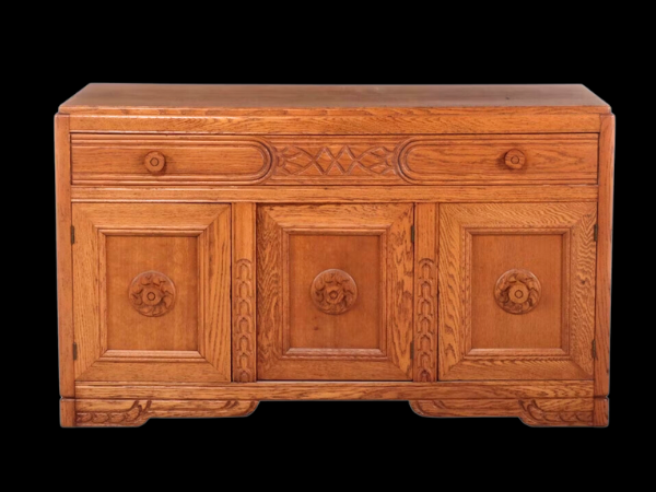 Traditional Art, Furniture, Jewelry & Décor