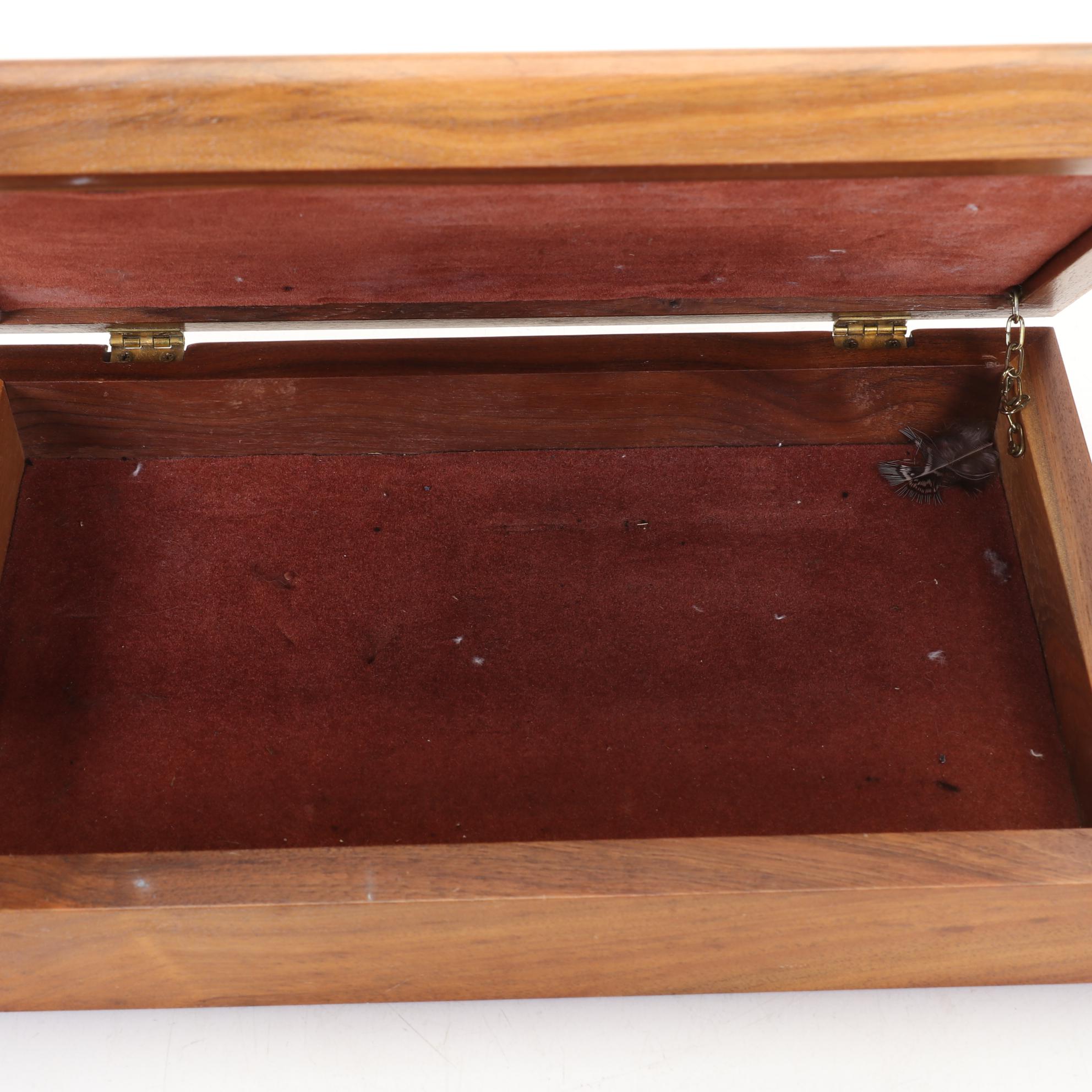 Pipes, Holders, and Pipe Paraphernalia Box