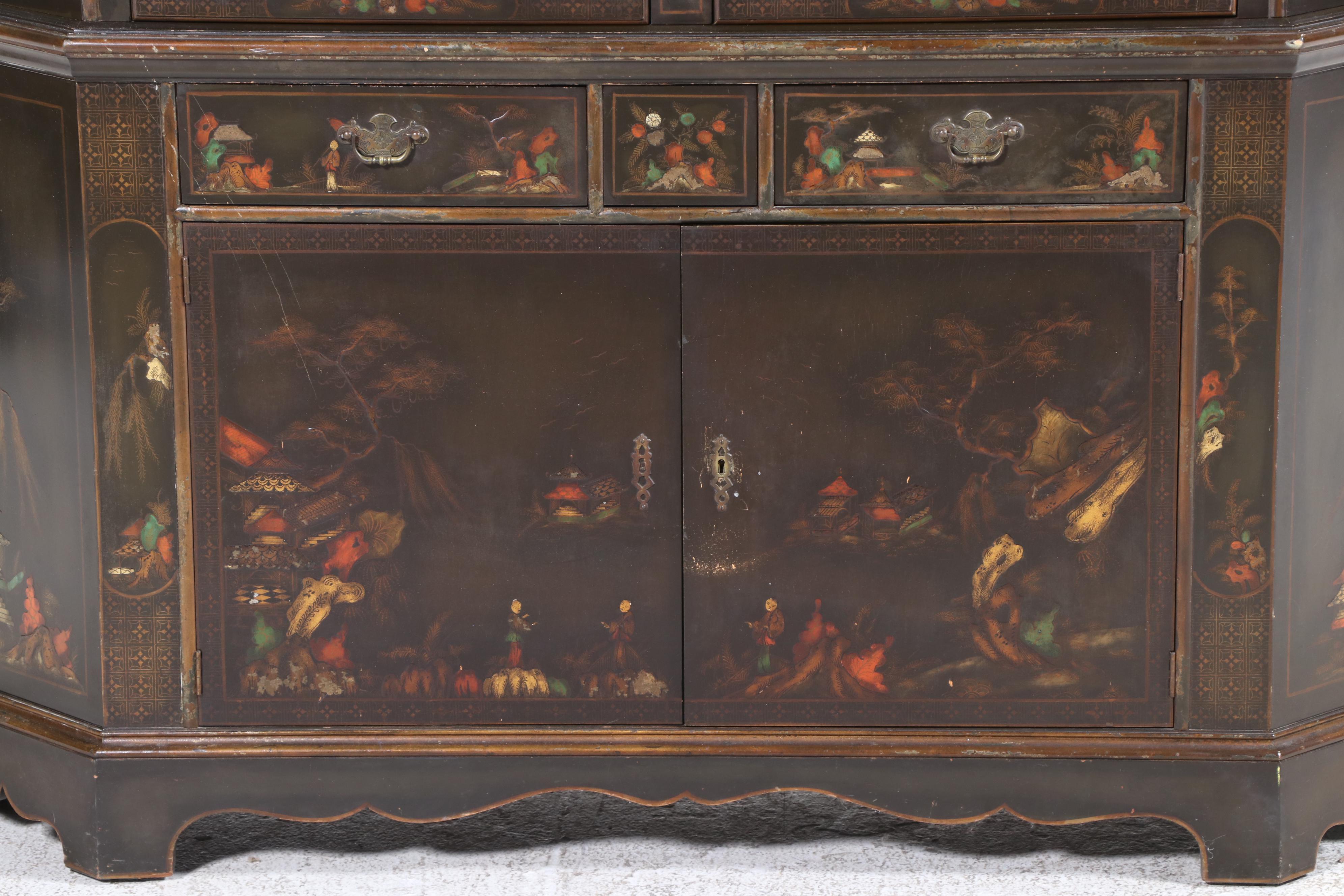 Schmieg & Kotzian Chinoiserie-Decorated Queen Anne Style China Cabinet