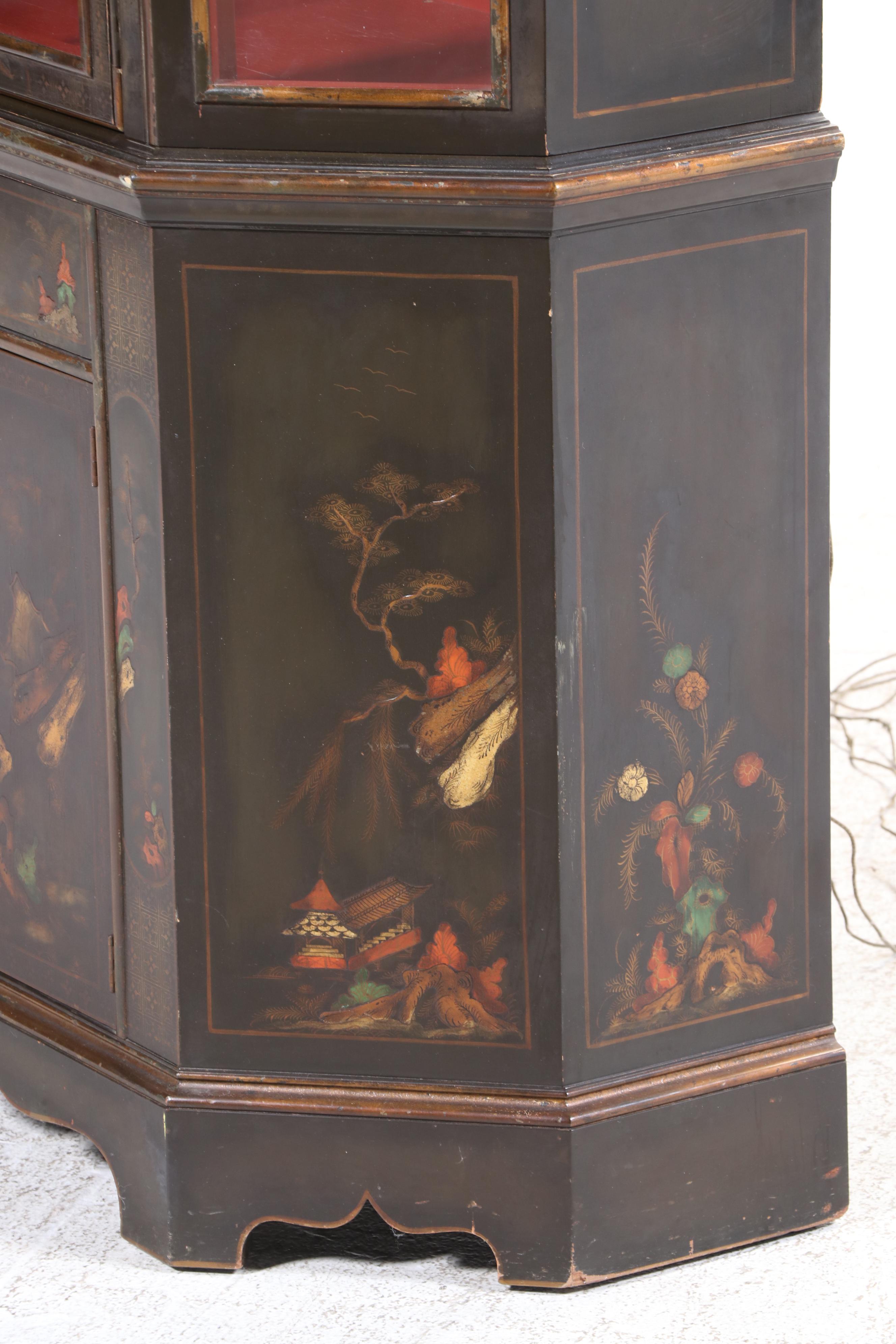 Schmieg & Kotzian Chinoiserie-Decorated Queen Anne Style China Cabinet