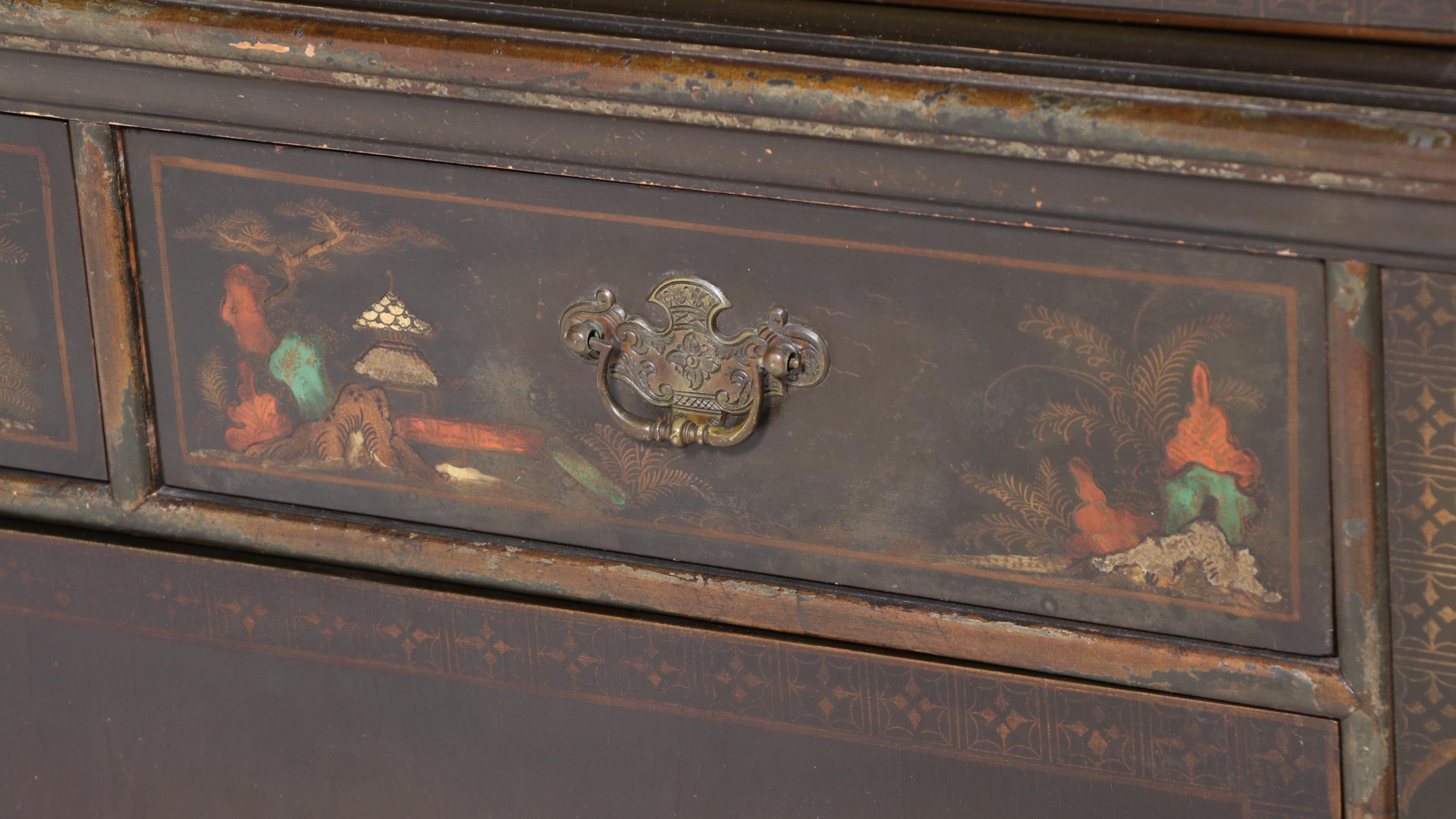 Schmieg & Kotzian Chinoiserie-Decorated Queen Anne Style China Cabinet