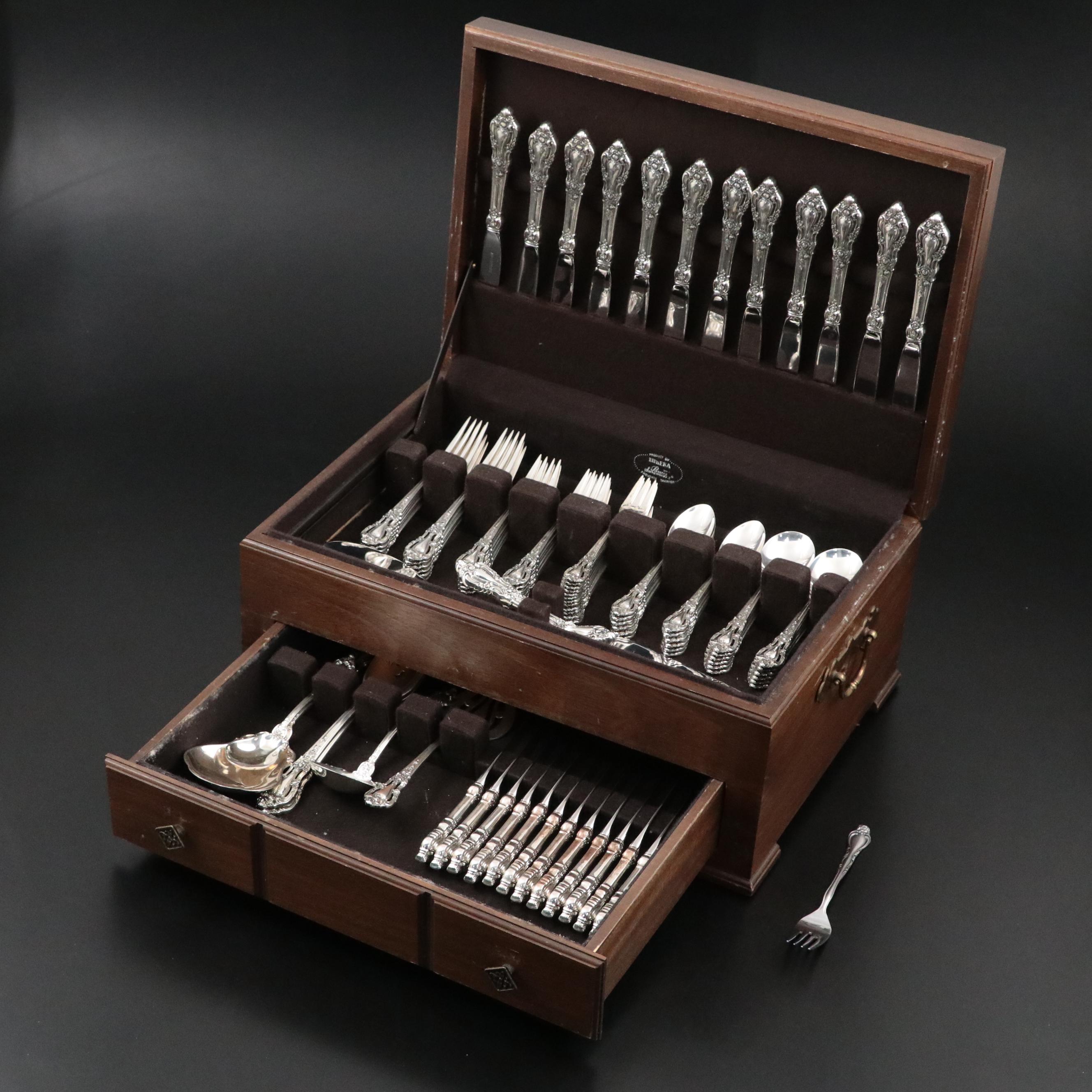 Lunt "Eloquence" Sterling Silver Flatware, Mid to Late 20th C.