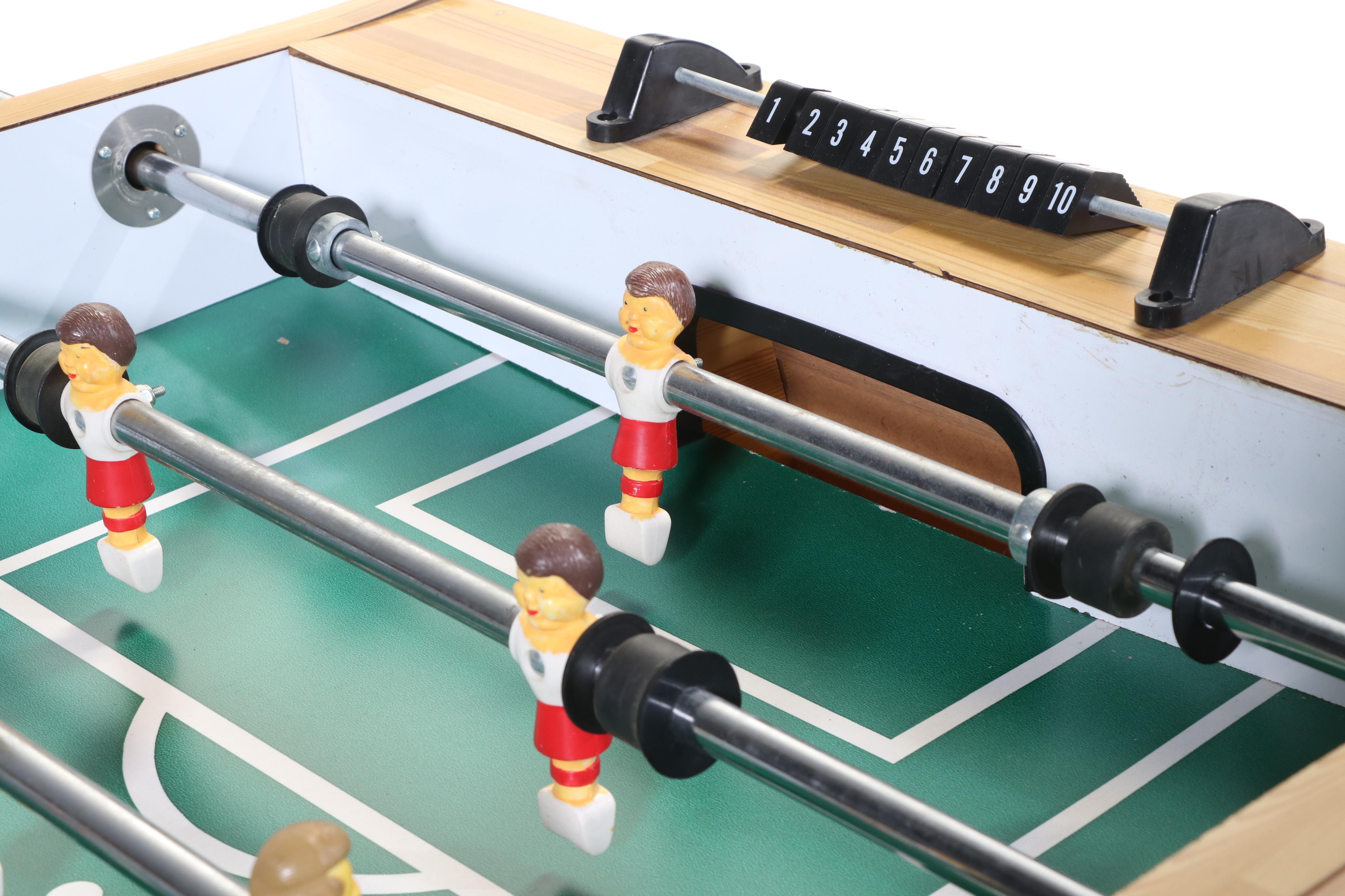Pine-Grained Laminate Foosball Table
