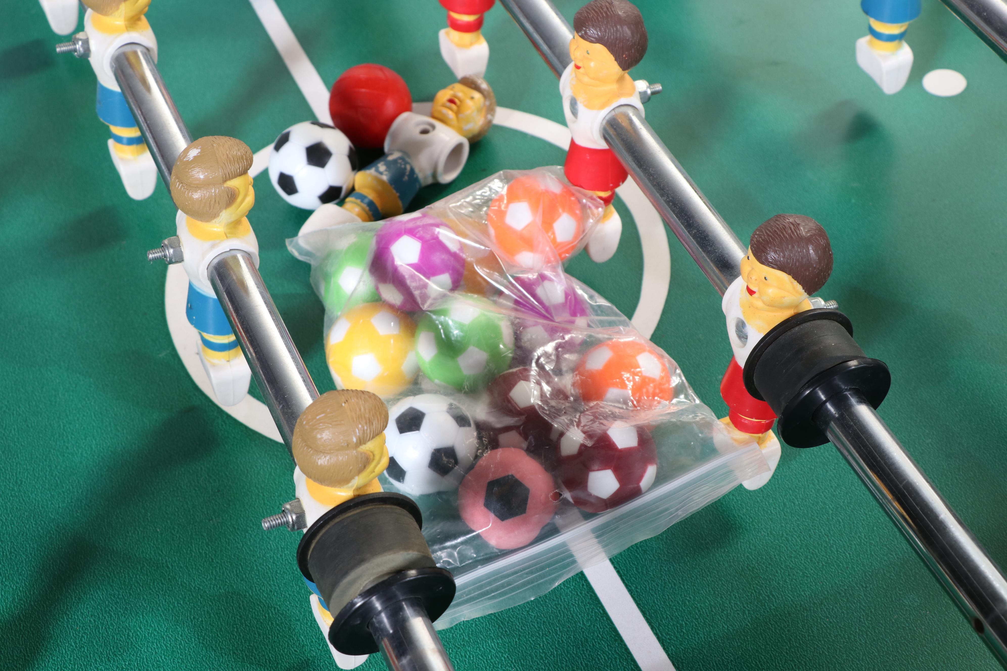 Pine-Grained Laminate Foosball Table