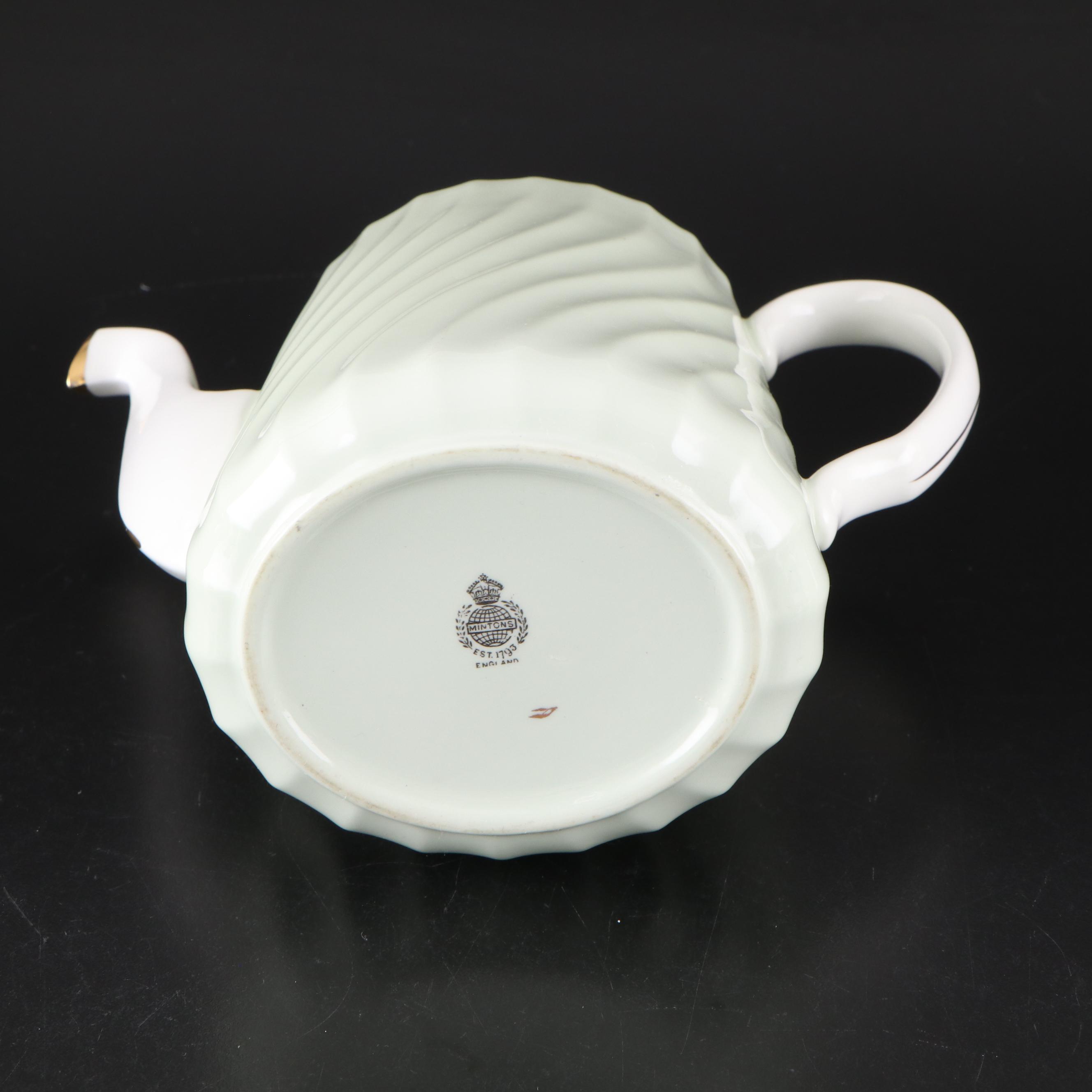 Minton "Shell" Green and Gold Trim Bone China Dinnerware, 1945–1959