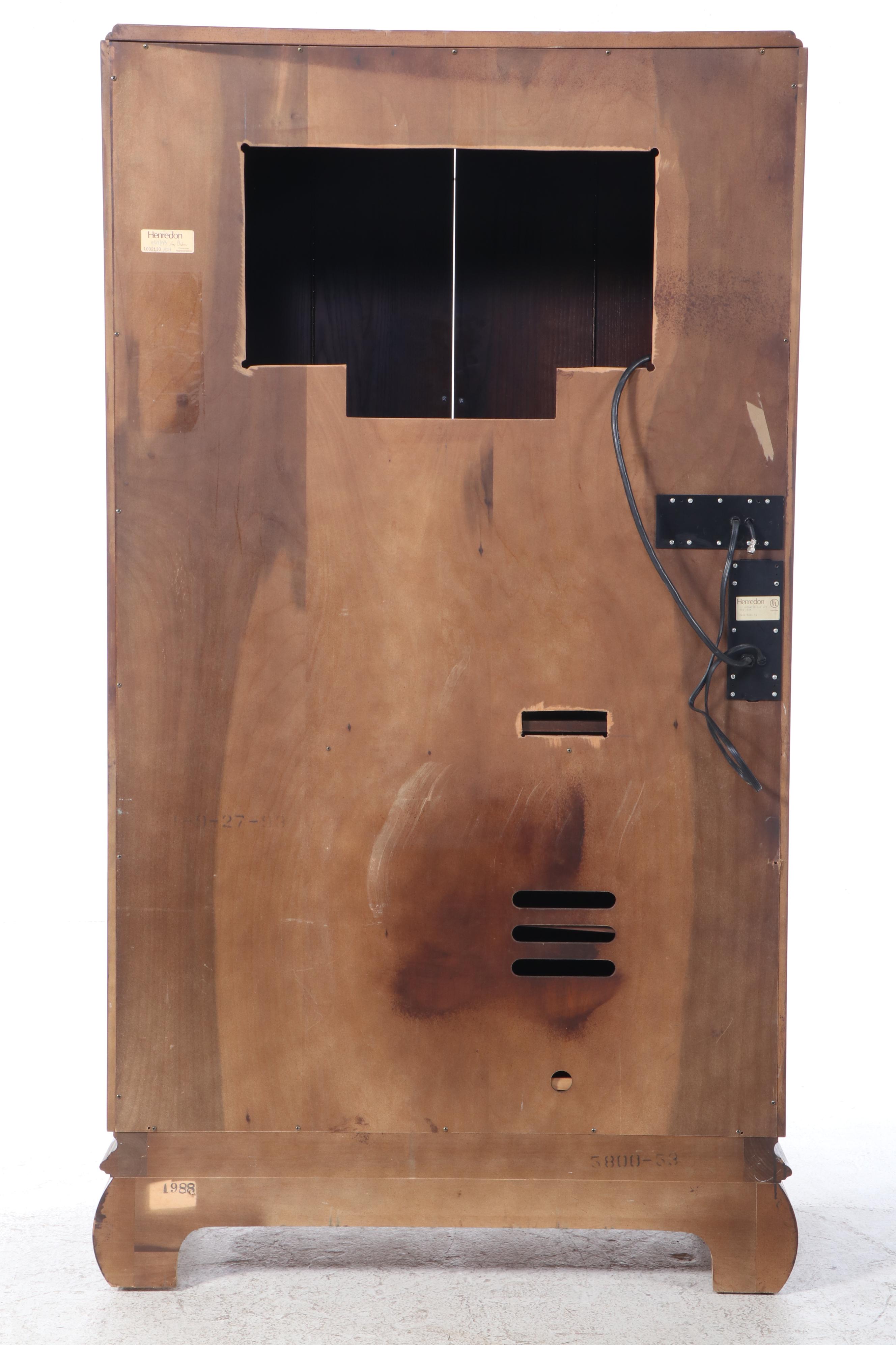 Henredon Brass-Mounted and Chinoiserie-Decorated Elm Media Cabinet, Late 20th C.