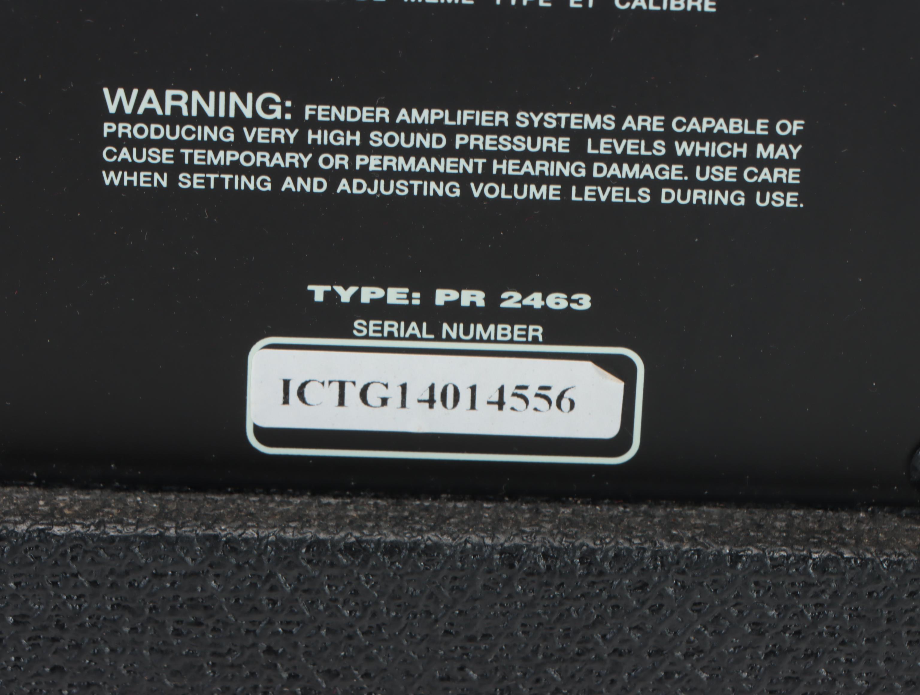 Squier Short Scale Bronco Bass with Fender Rumble 25 Amp and More