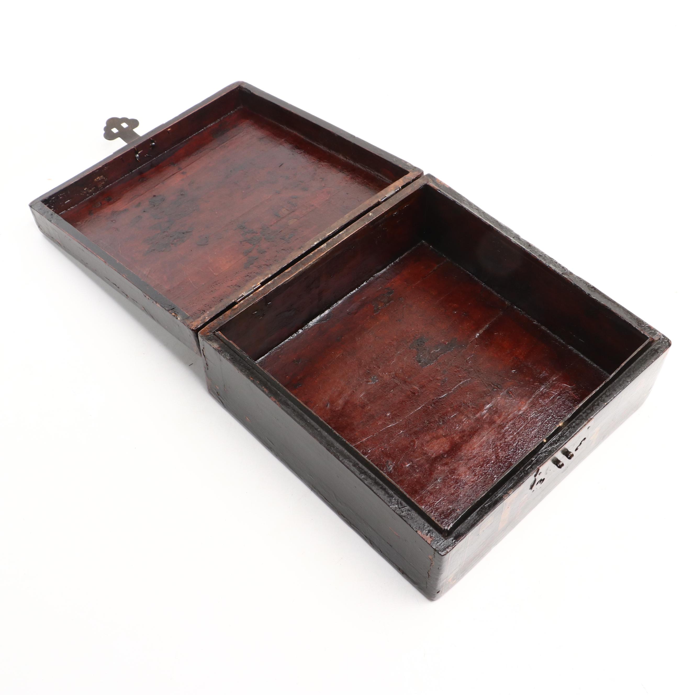 Chinese Lacquerware Box