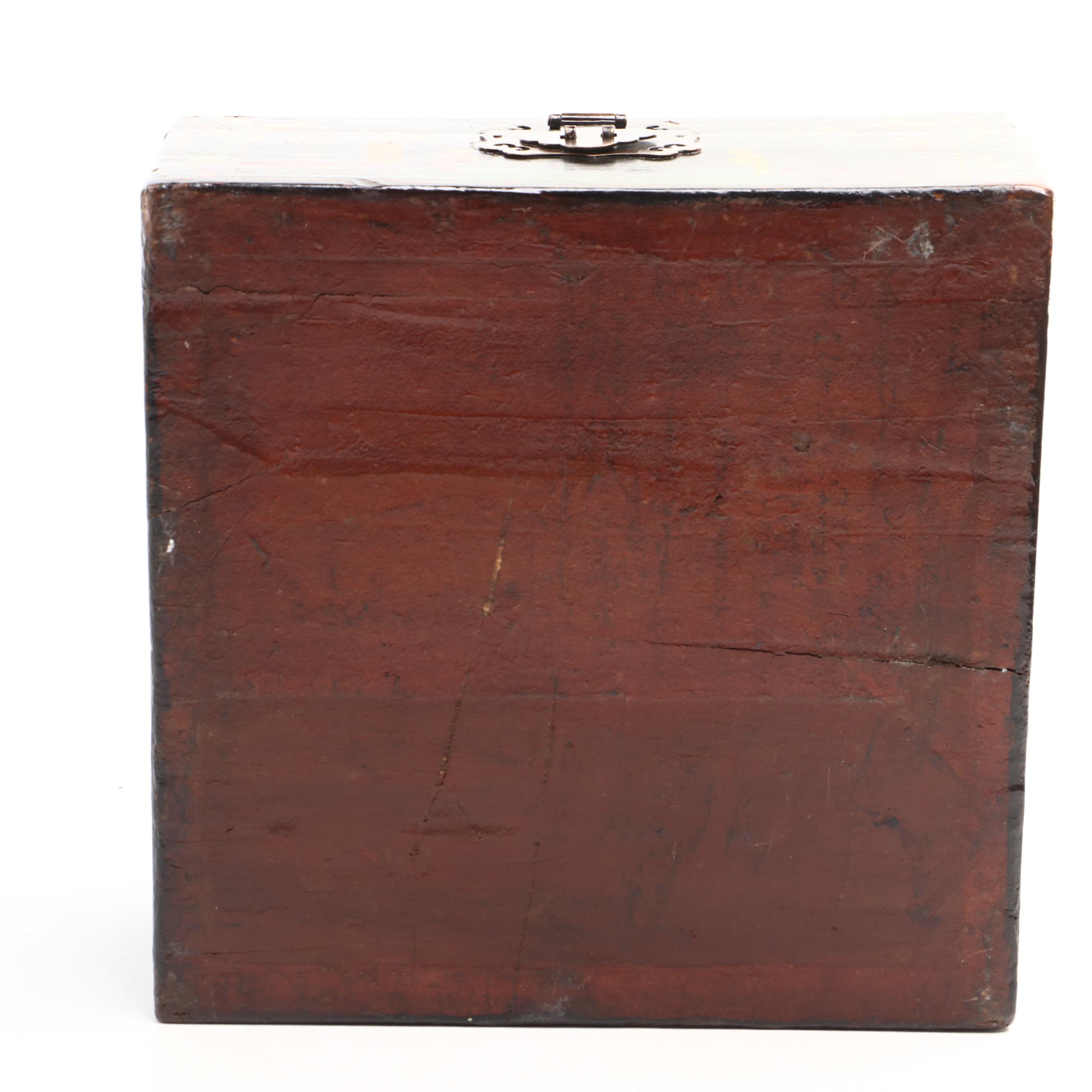 Chinese Lacquerware Box