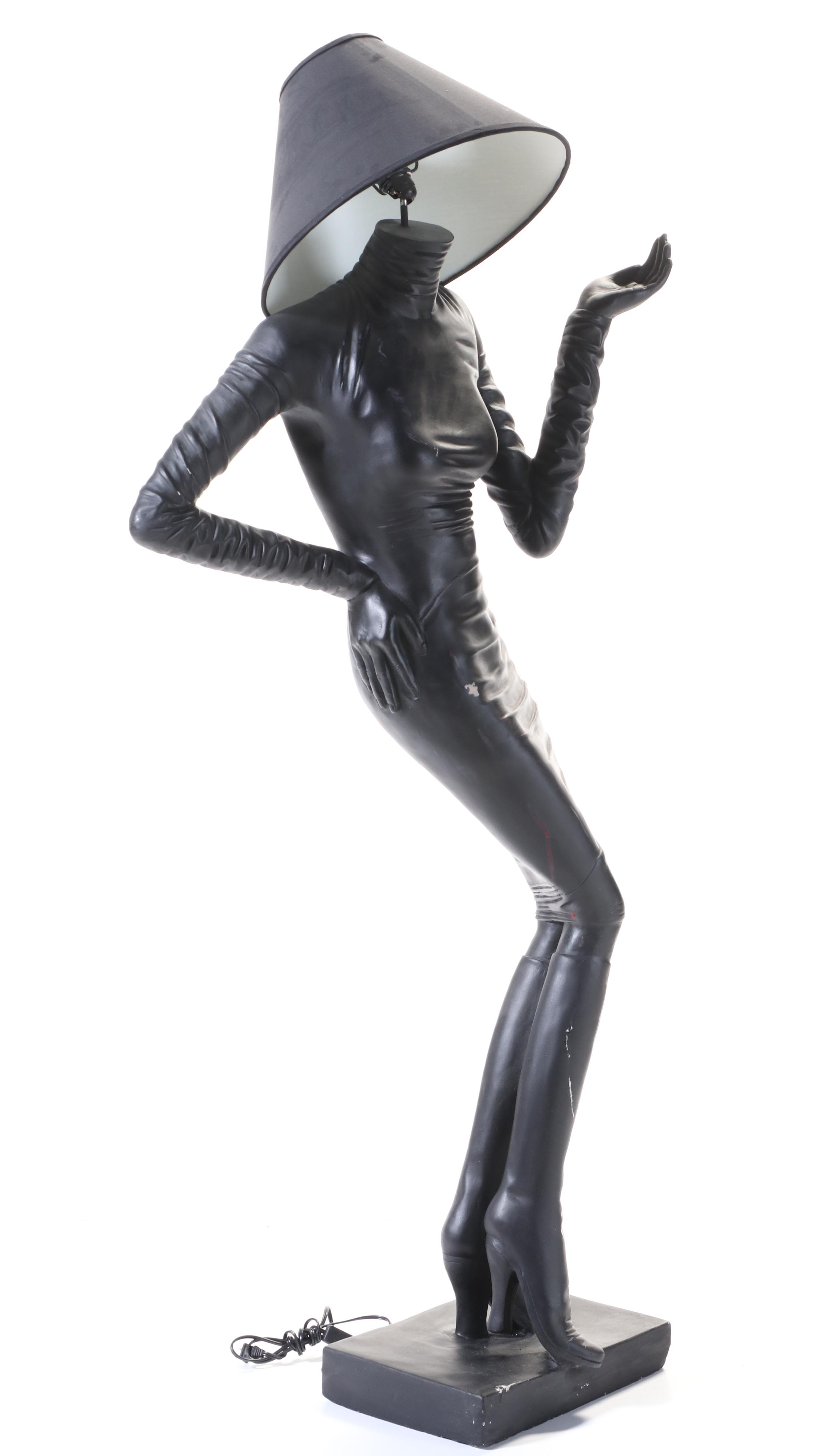 Design Toscano Mademoiselle Haute Couture Floor Standing Lamp