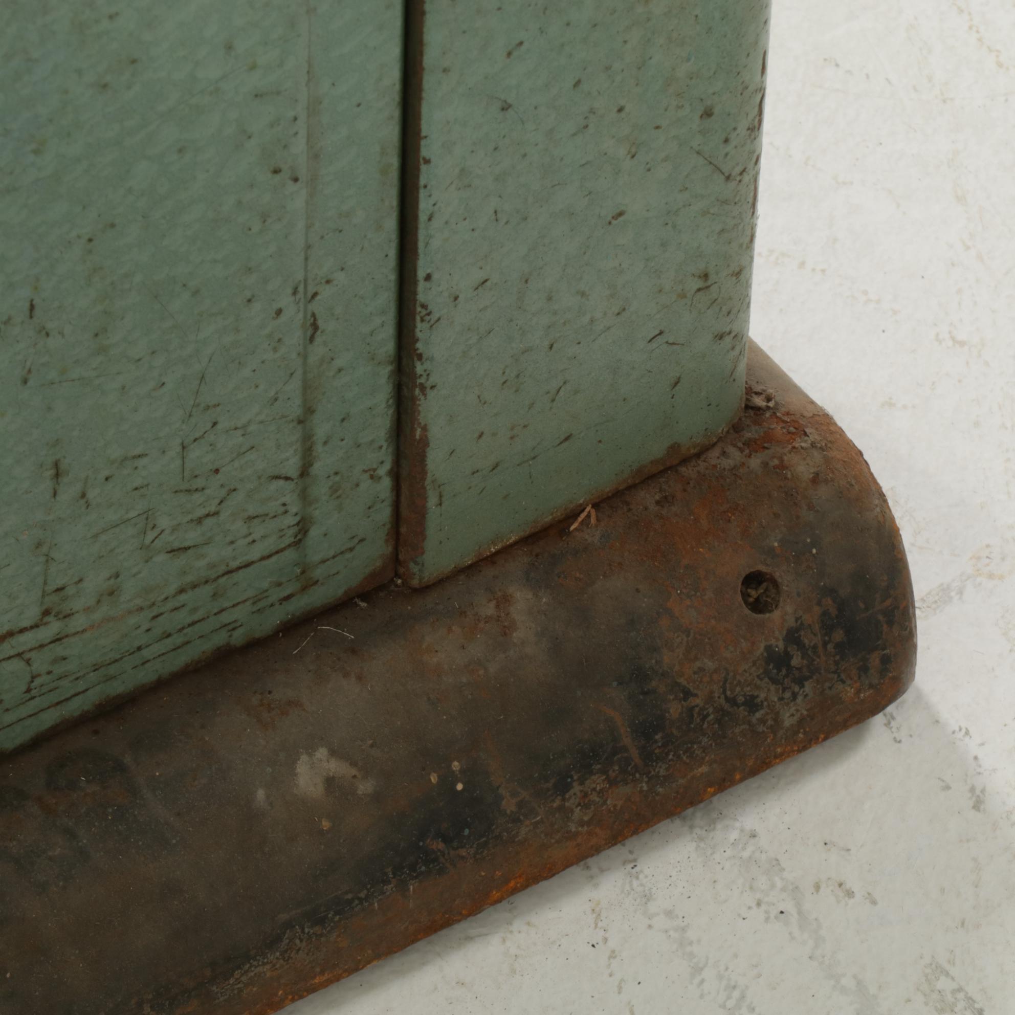 Hooffstetter Bros. Coin Operated Cigarette Vending Machine, Mid-20th Century