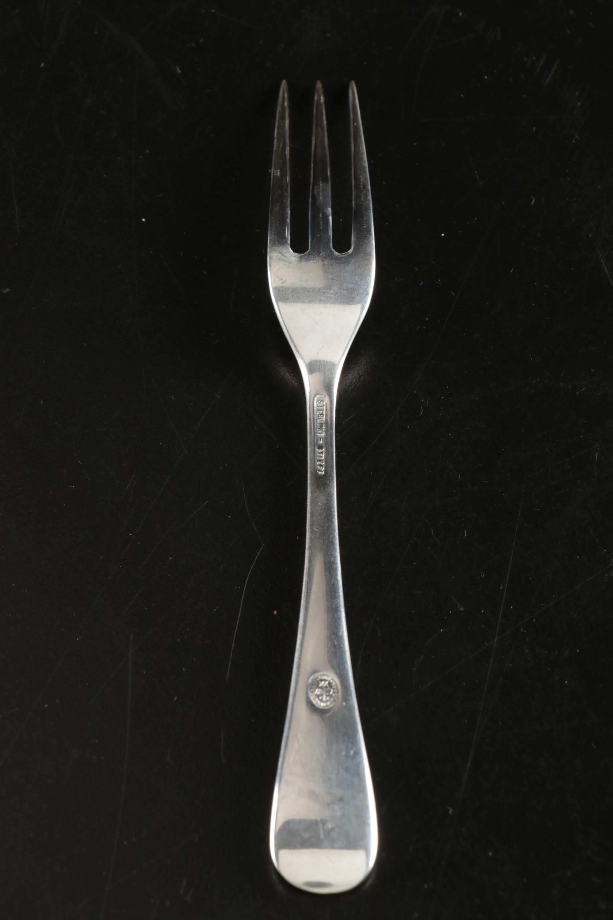 Kirk Stieff Sterling "Williamsburg Queen Anne" Colonial Restoration Flatware