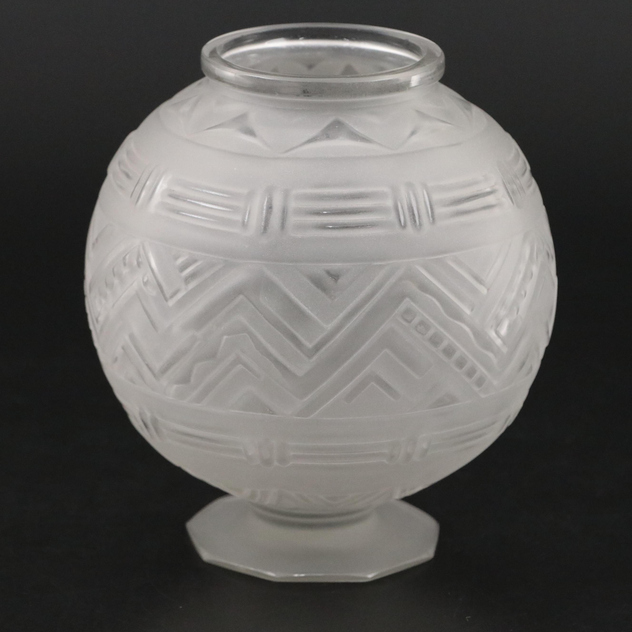 Sabino Art Deco Frosted Crystal Rose Bowl Vase