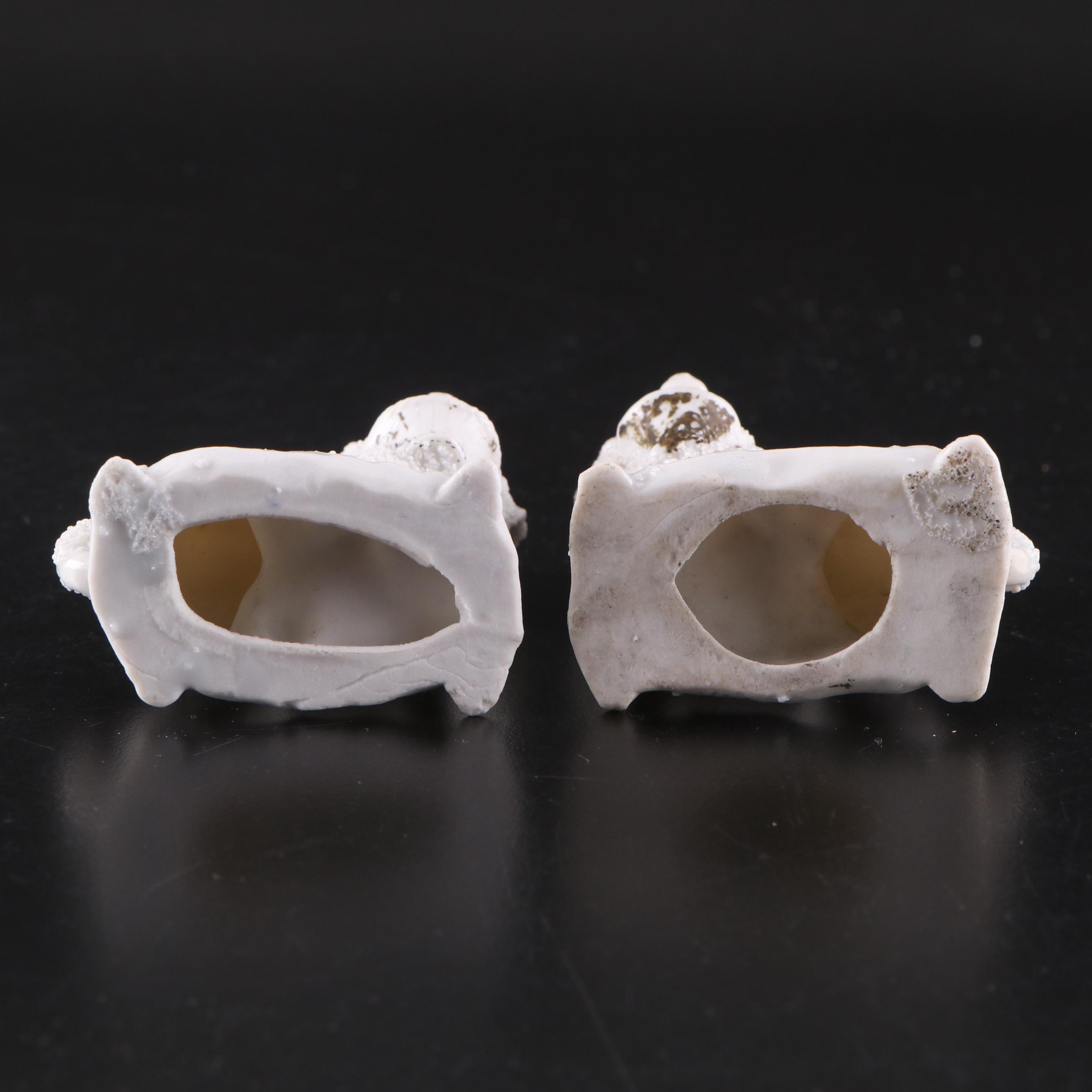 Porcelain Poodle Figurines with Ceramic Sitting Dog Figurine