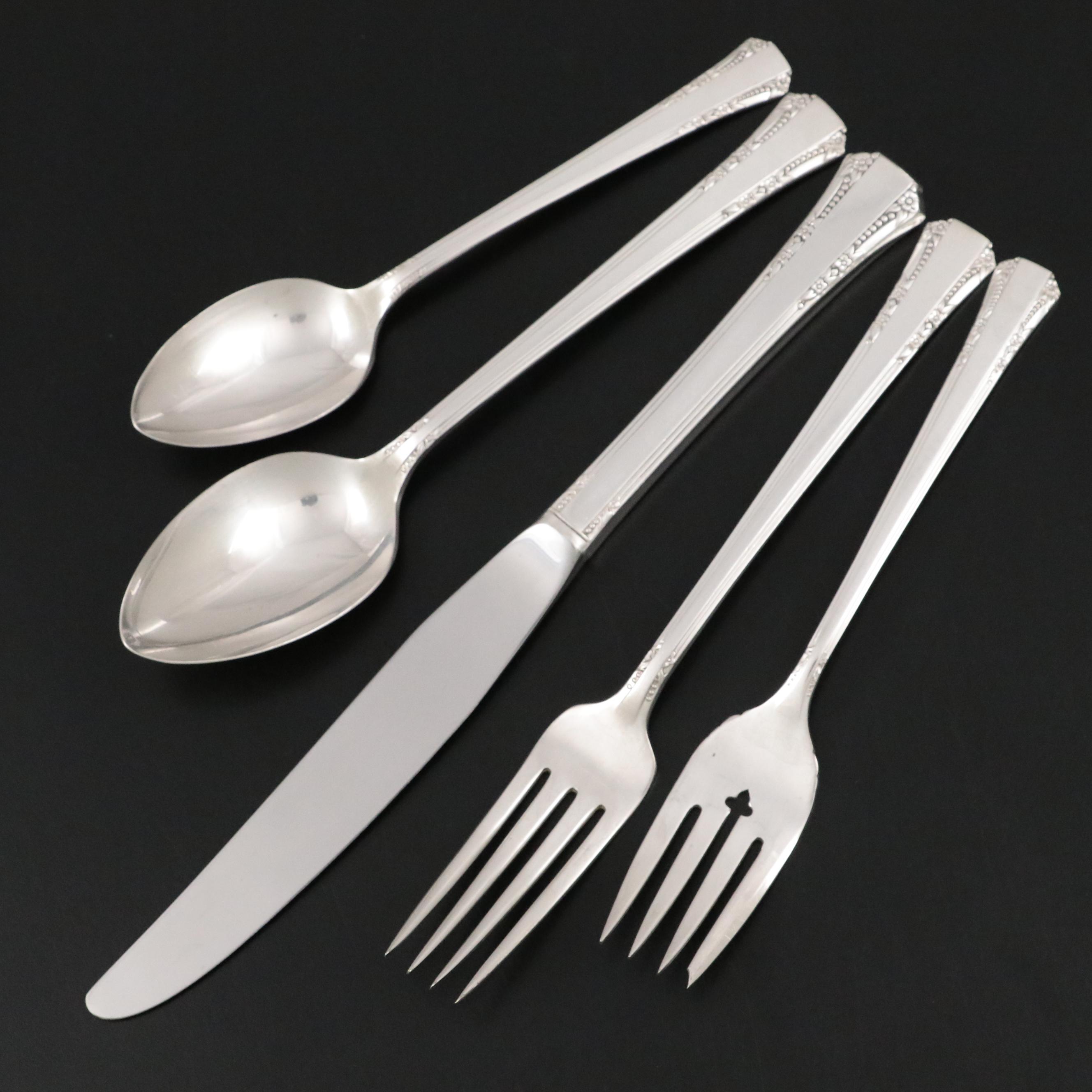 1881 Rogers Bros. Oneida "Del Mar" Silver Plate Flatware EBTH