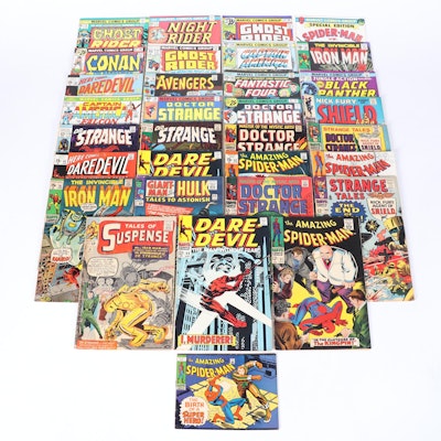 Marvel Comic Collection With Spider-Man, Dare Devil, Dr Strange and More, Silver