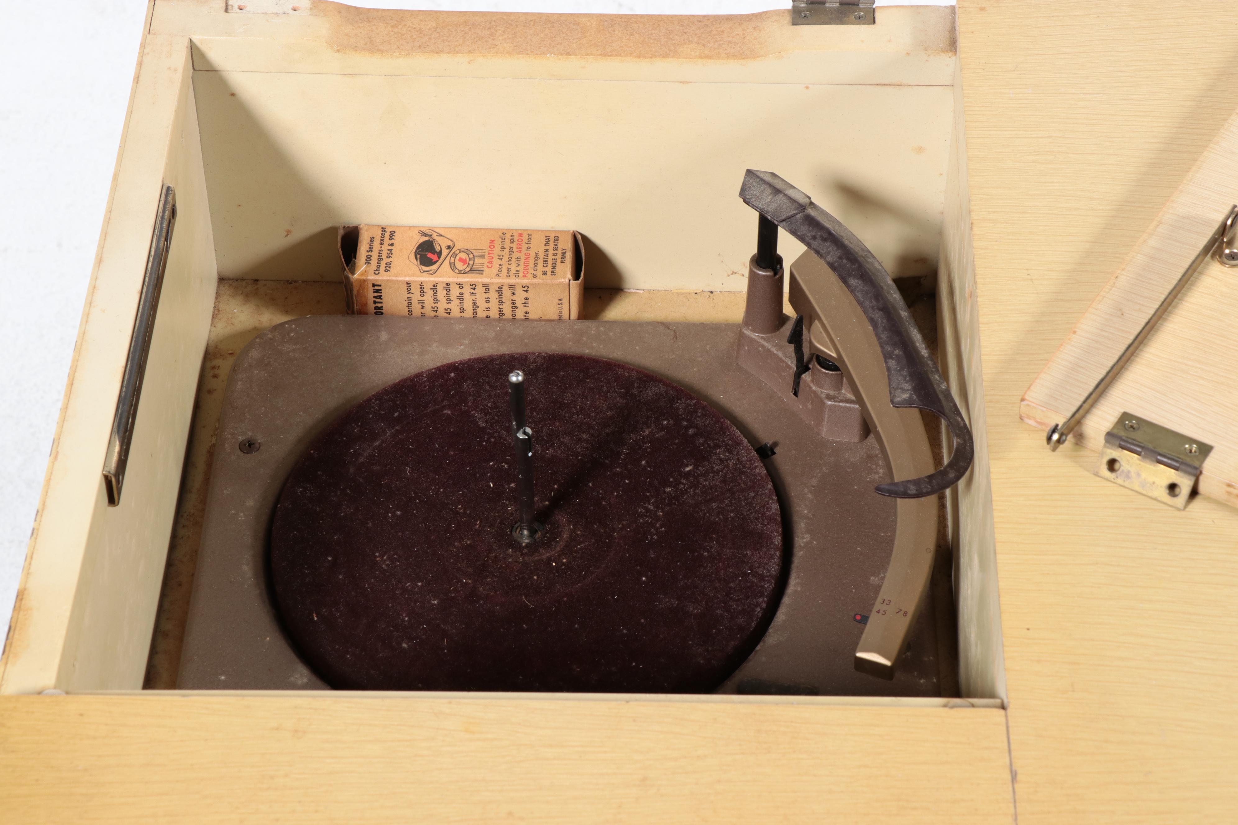 Mid Century Modern Crosley Custom Console Television With Turntable