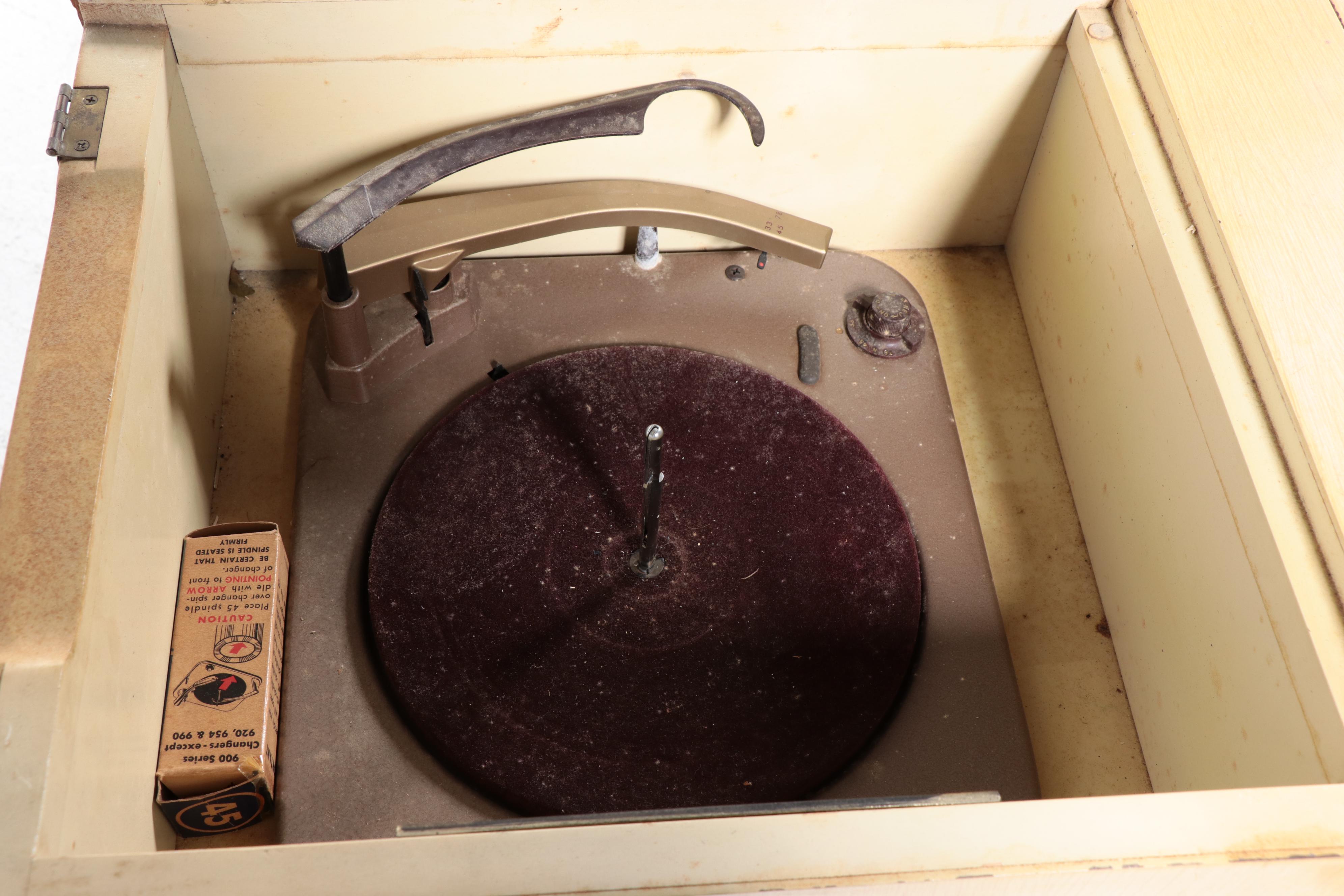 Mid Century Modern Crosley Custom Console Television With Turntable