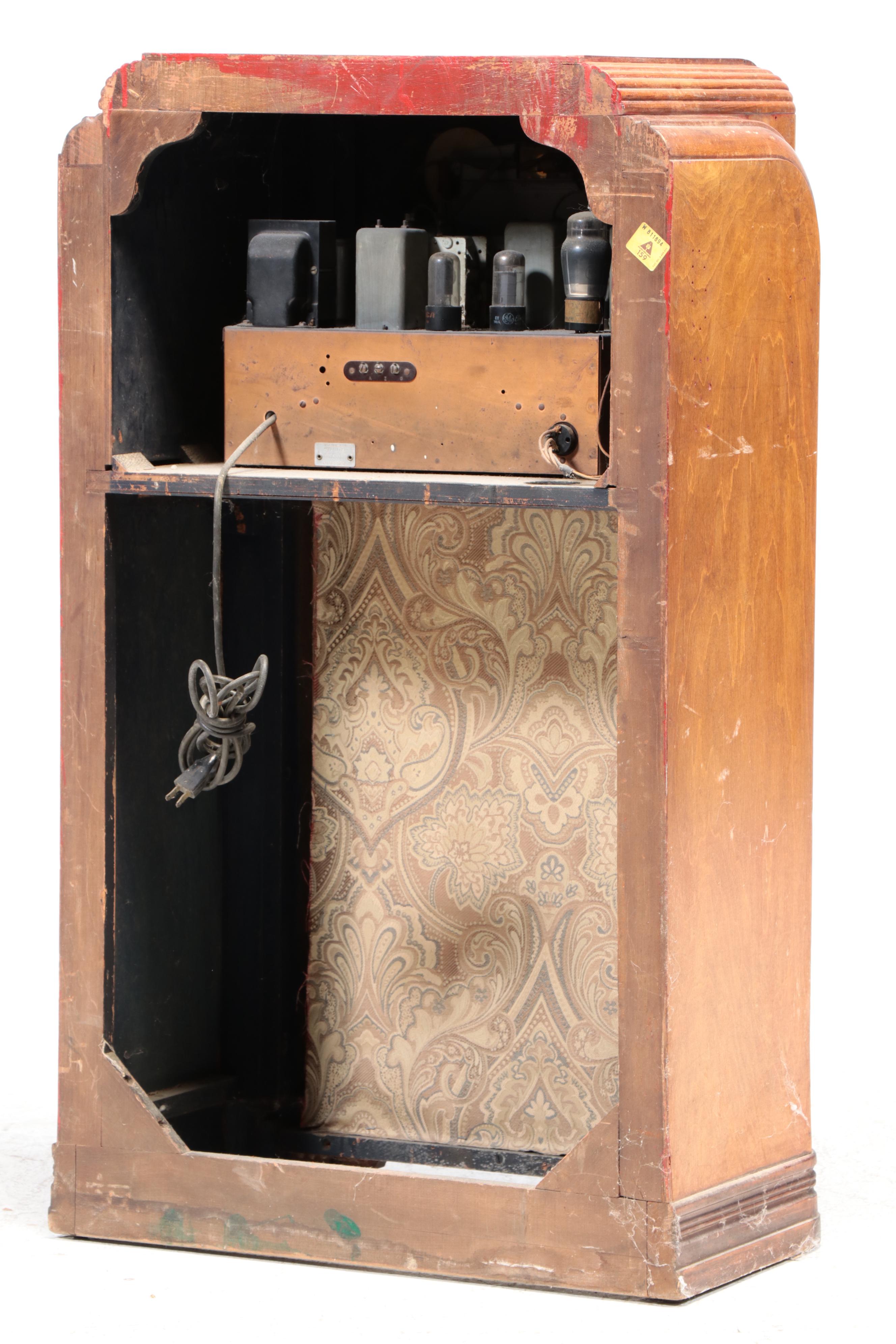 Zenith Art Deco Waterfall Style Walnut Console Radio