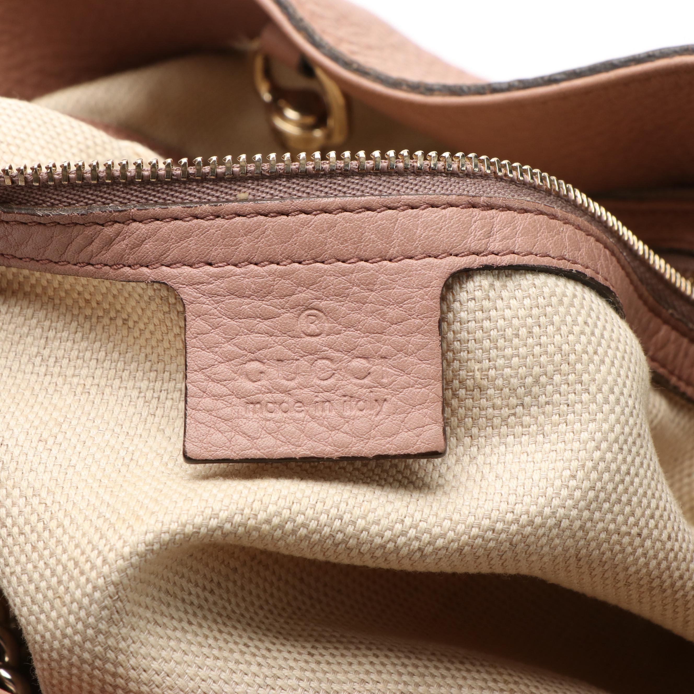 Gucci Soho Chain Shoulder Bag in Pebbled Leather