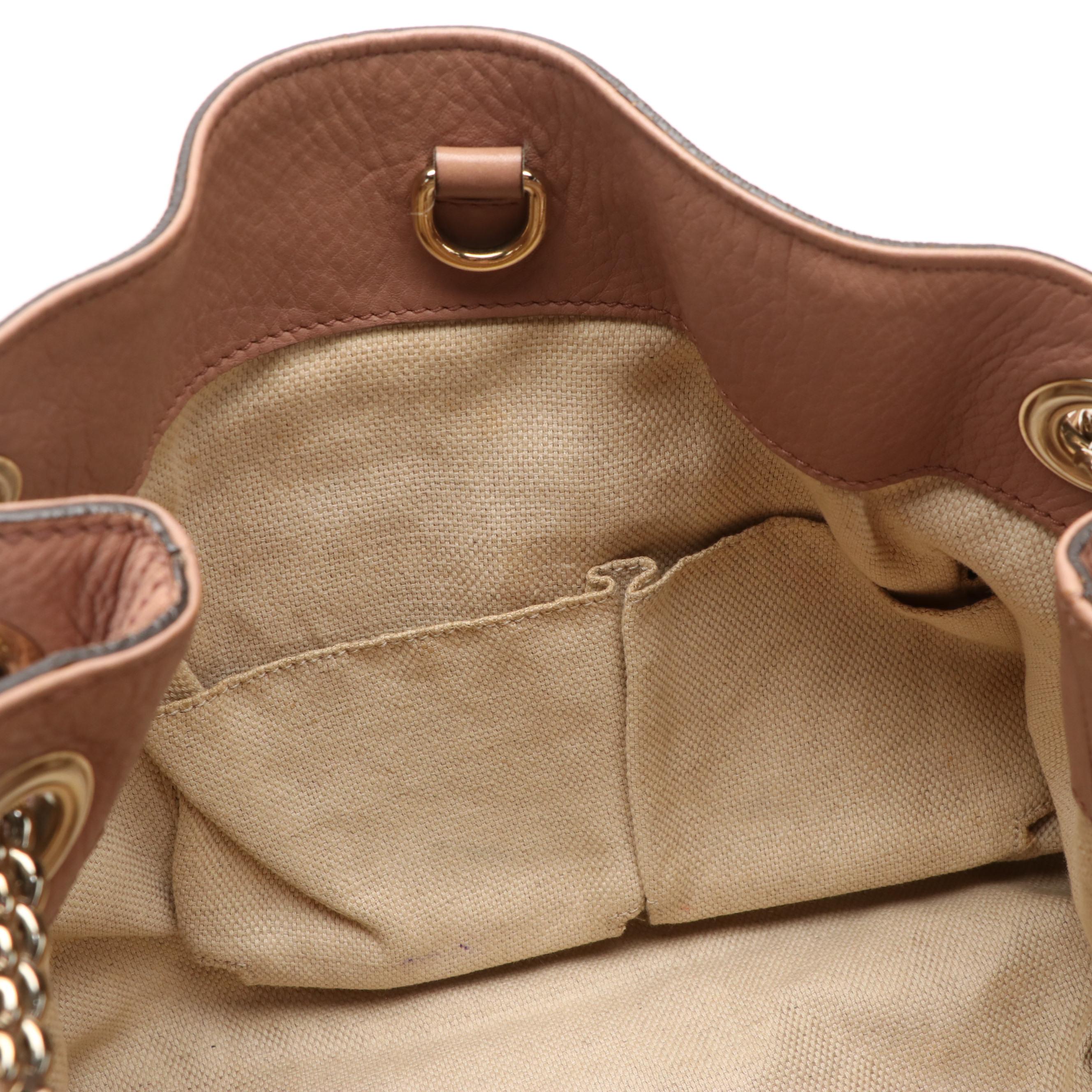 Gucci Soho Chain Shoulder Bag in Pebbled Leather