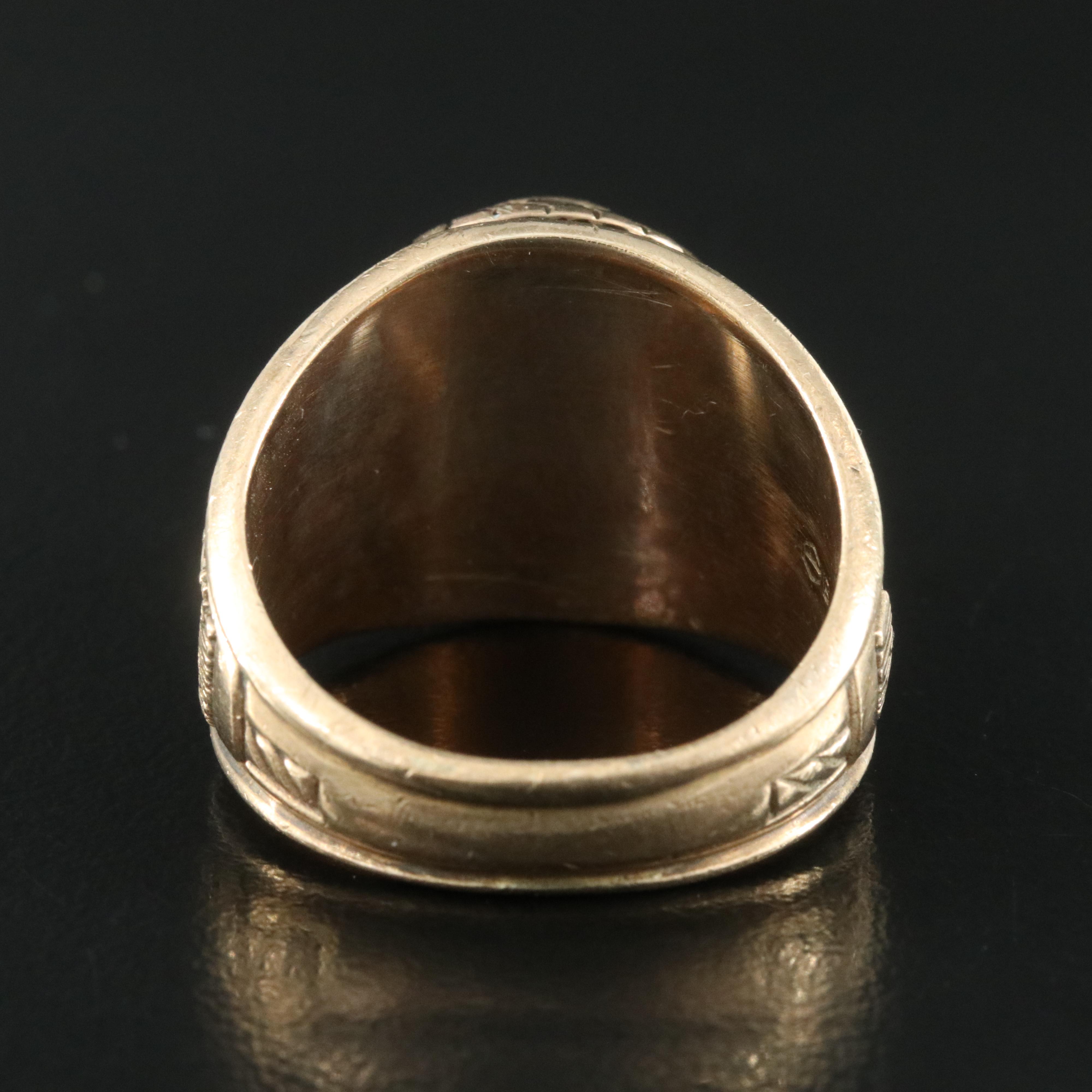 10K 1977 Memorial High School Ruby Class Ring