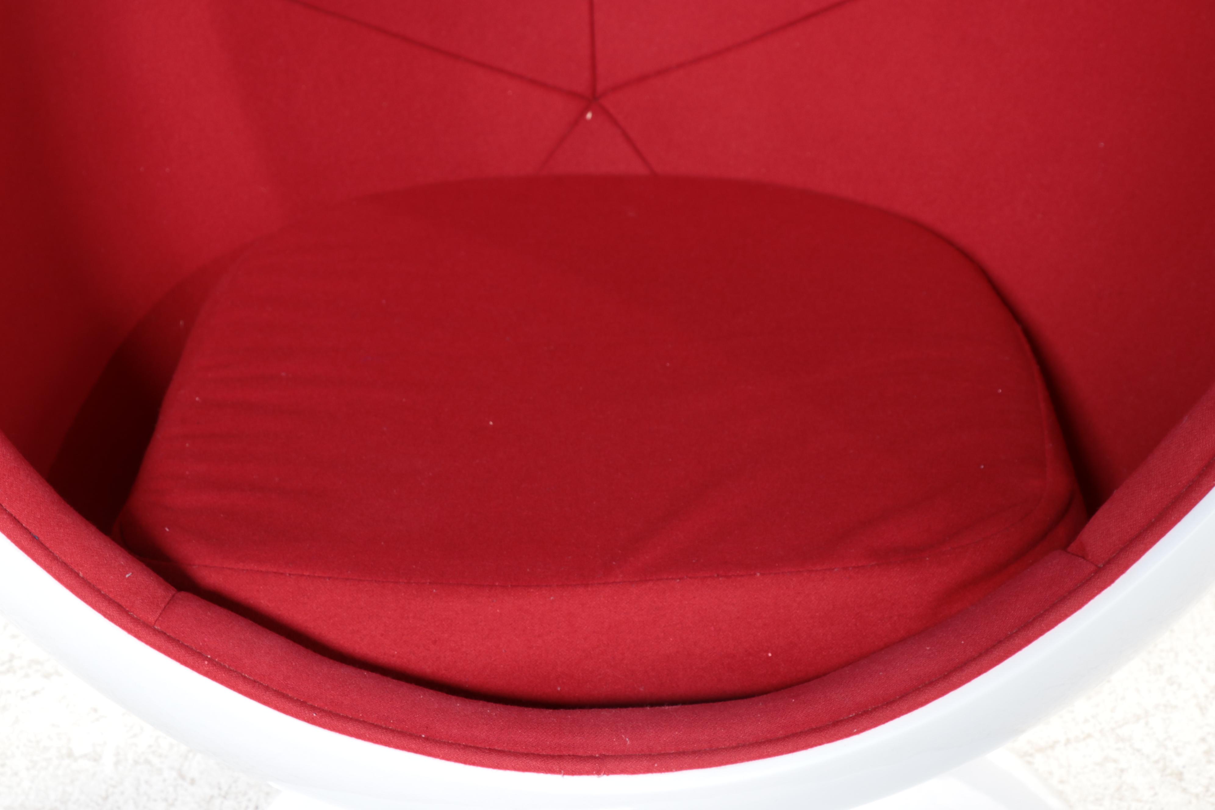 Modernist Style White Fiberglass and Red Wool Ball Chair, Manner of Eero Aarnio