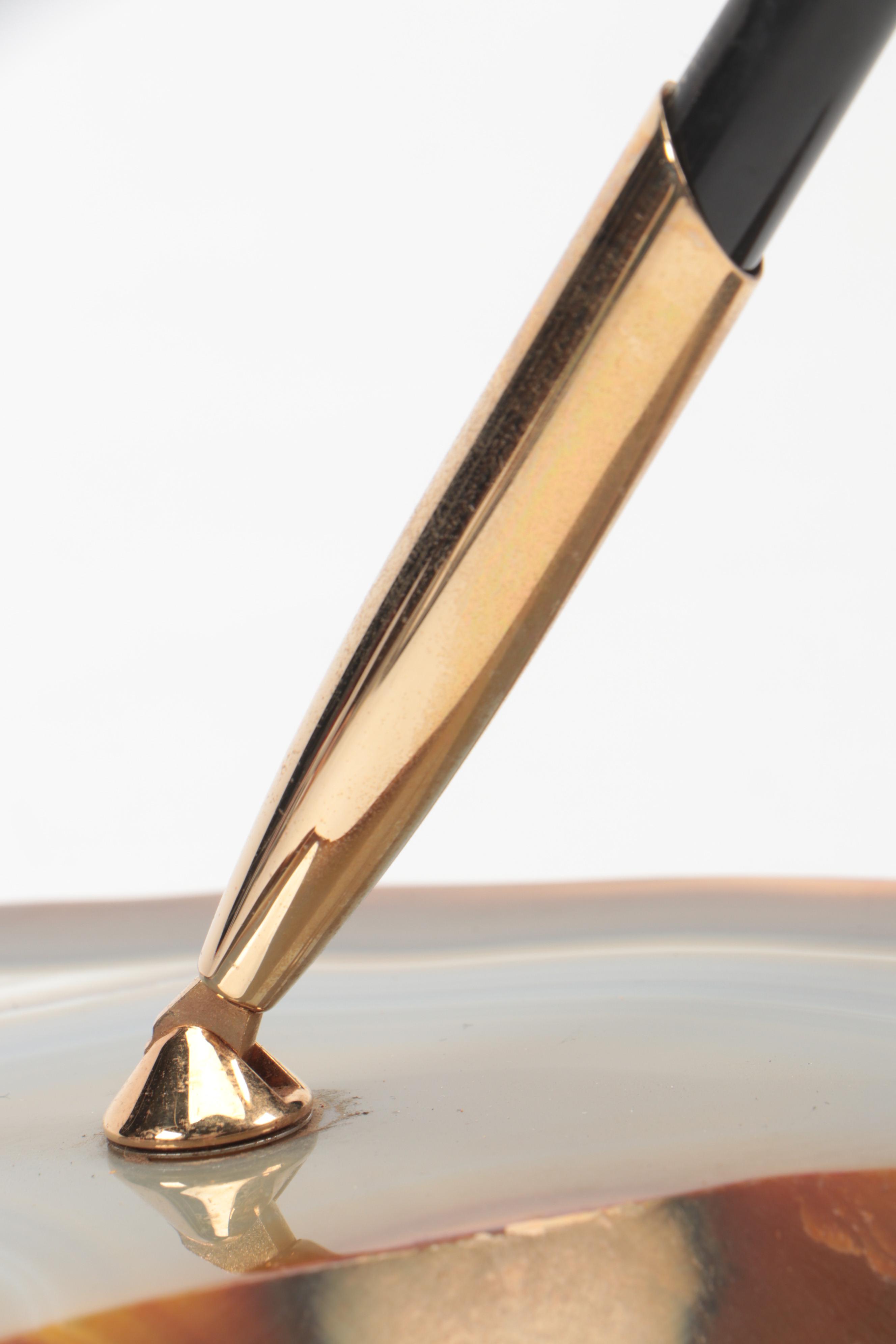 Sheaffer Fountain Pen with 14K Gold Nib and Agate Slab Pen Holder