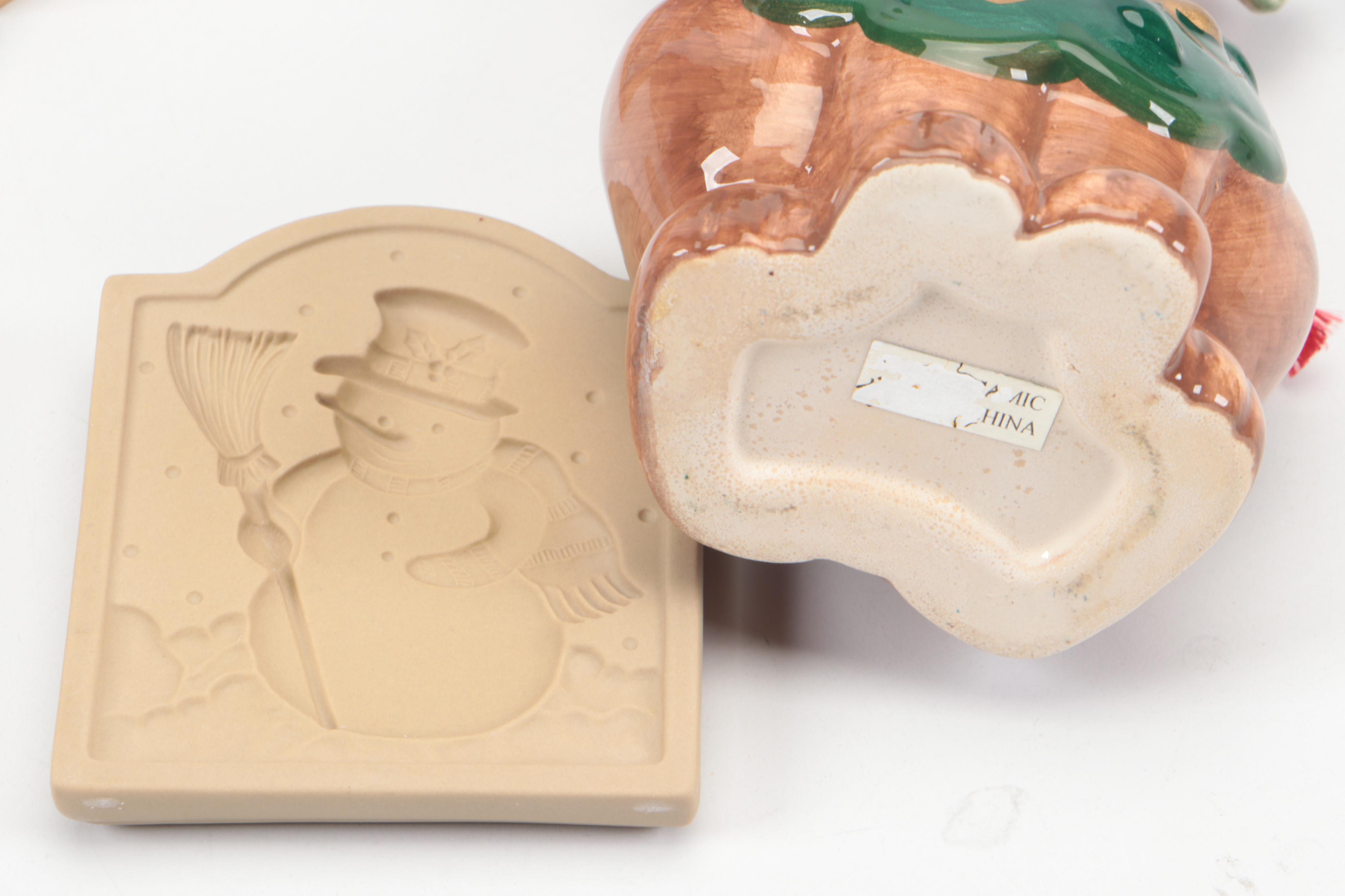 Christmas-Themed Votives, Cookie Cutters, and More Kitchen Décor