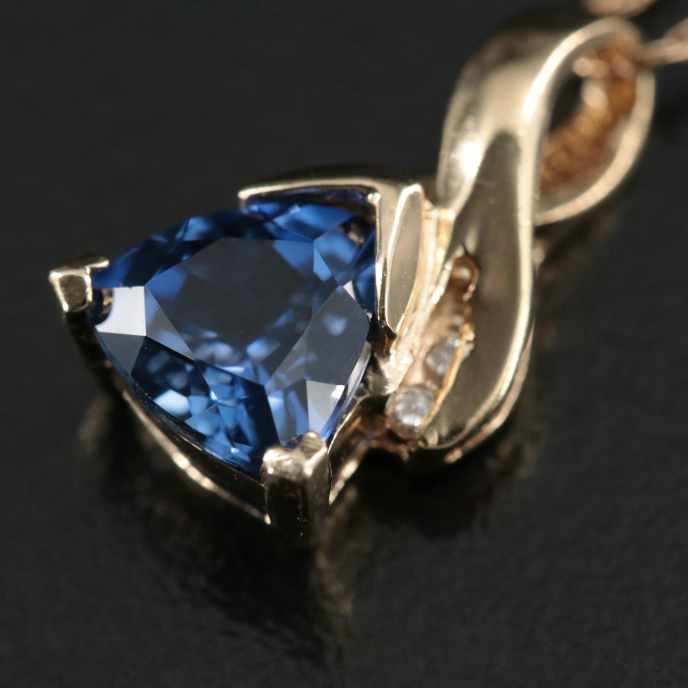 14K Sapphire and Diamond Pendant Necklace | EBTH