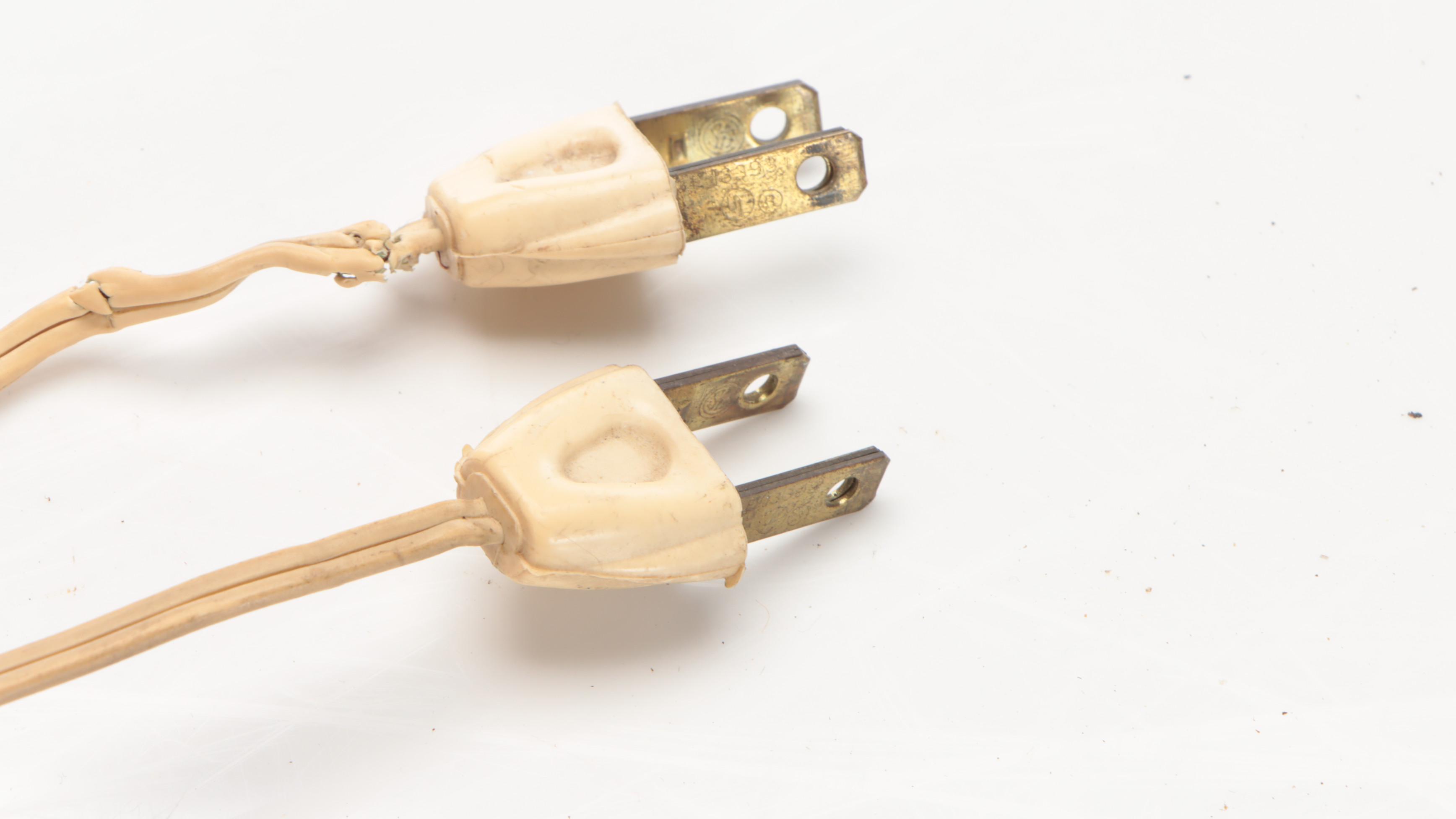 Majestic Lamp Co. MCM Atomic Chalkware Lamps With Fiberglass Shades