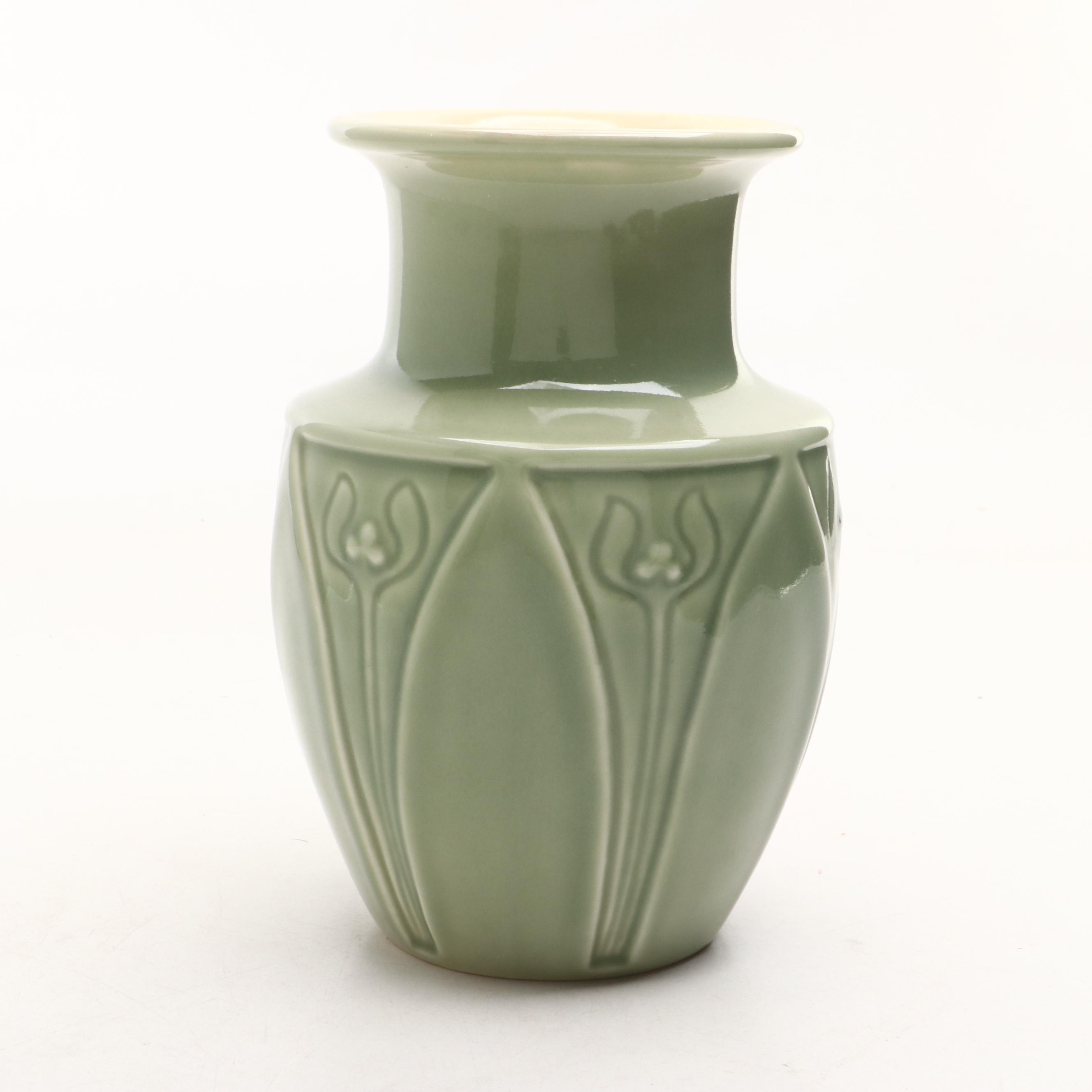Rookwood Pottery High Gloss Incised Tulip Production cerVase, 1934