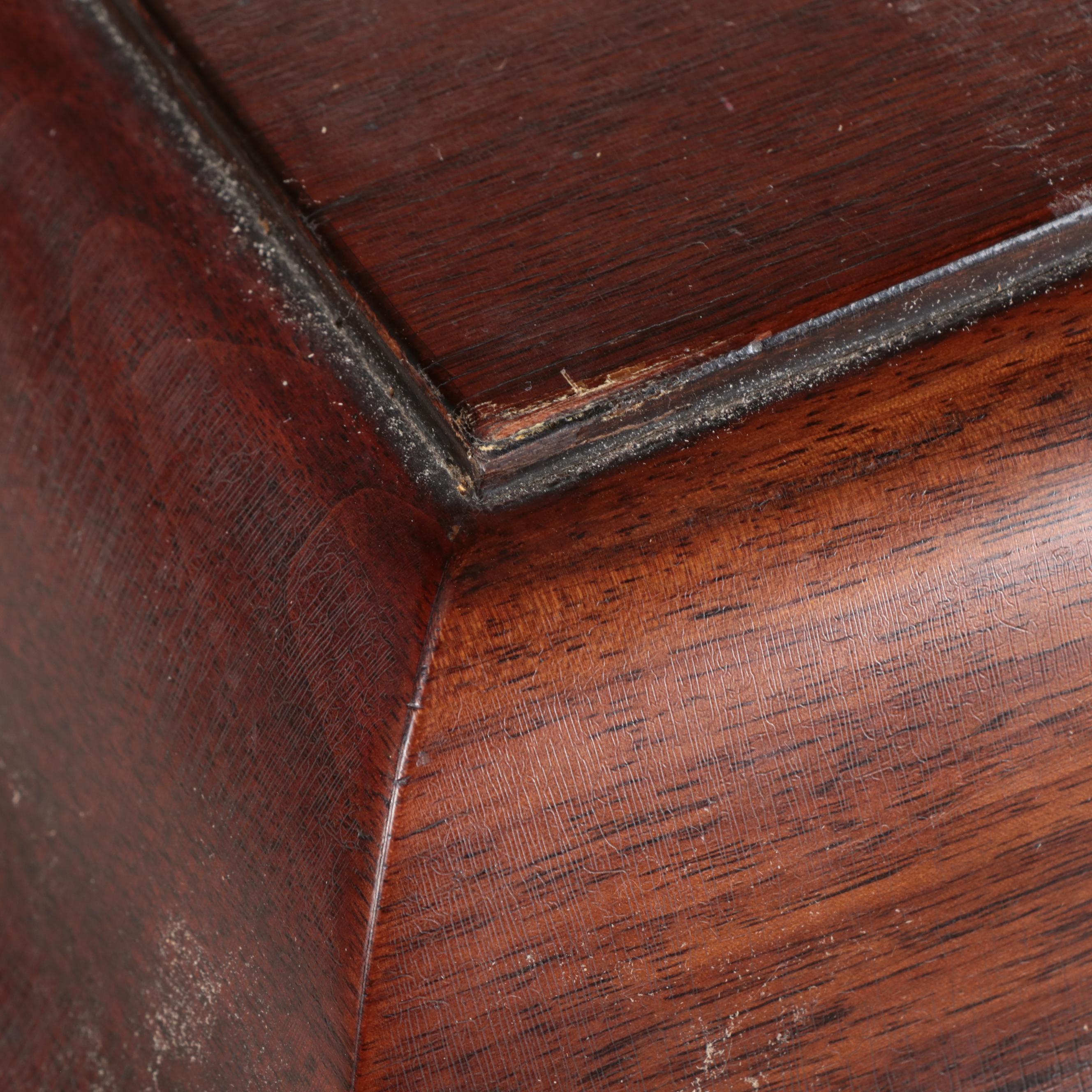 DRT Victor Victrola VV-90 Mahogany Phonograph, Early 20th Century