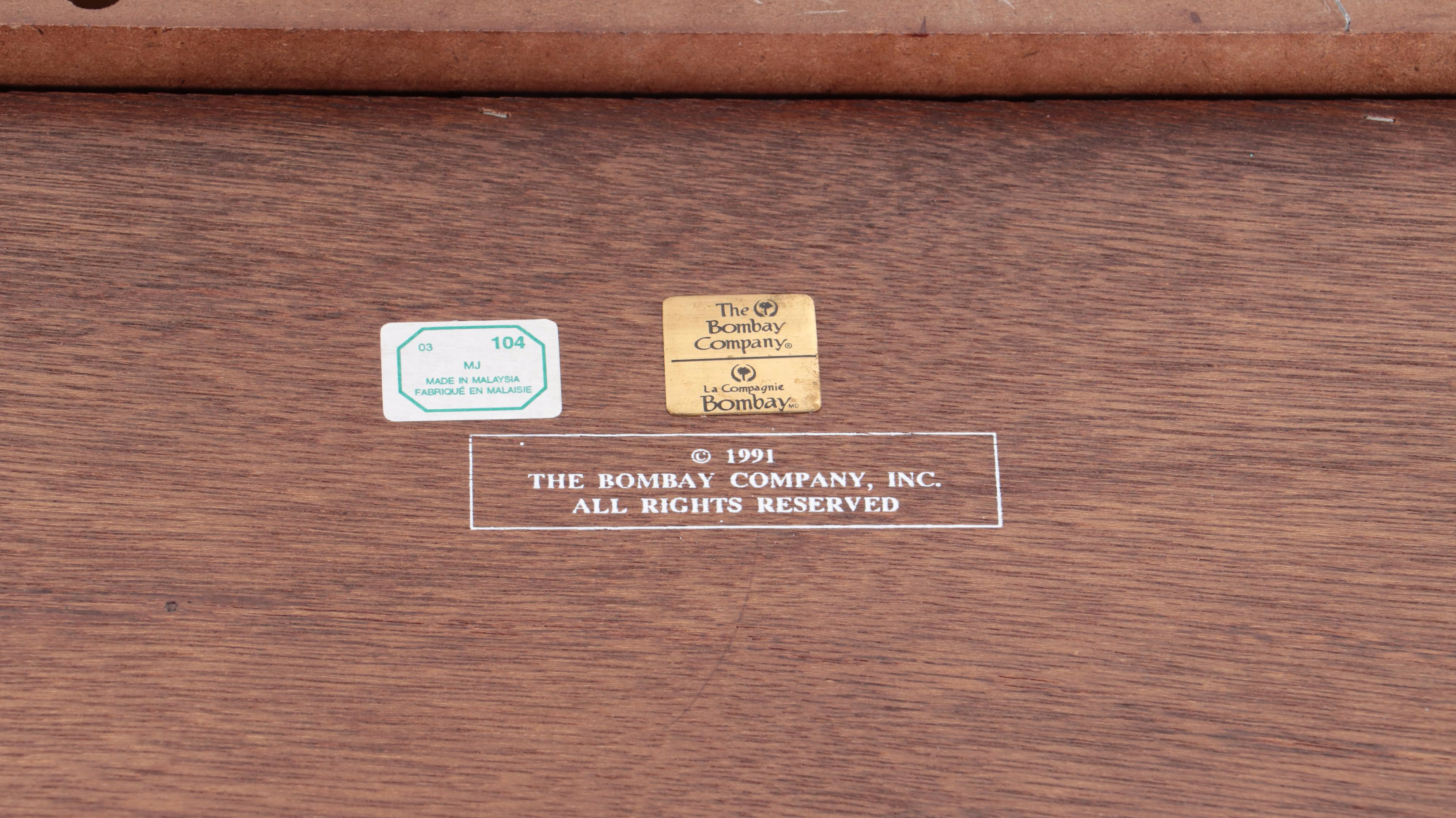 The Bombay Company Federal Style Mahogany-Stained Console Table