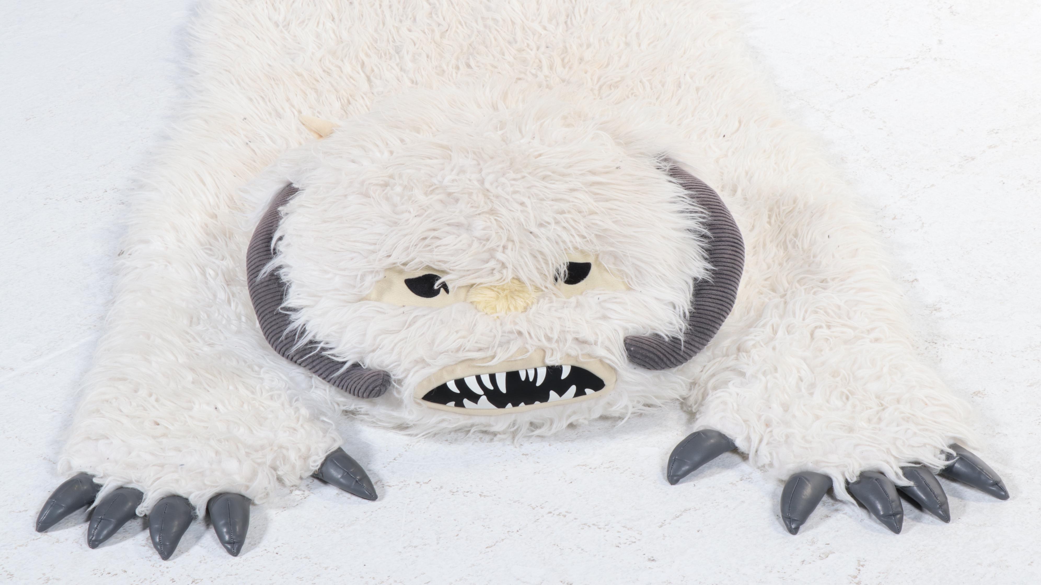 Star Wars Wampa Area Rug with Contemporary Metal Clothes Rack