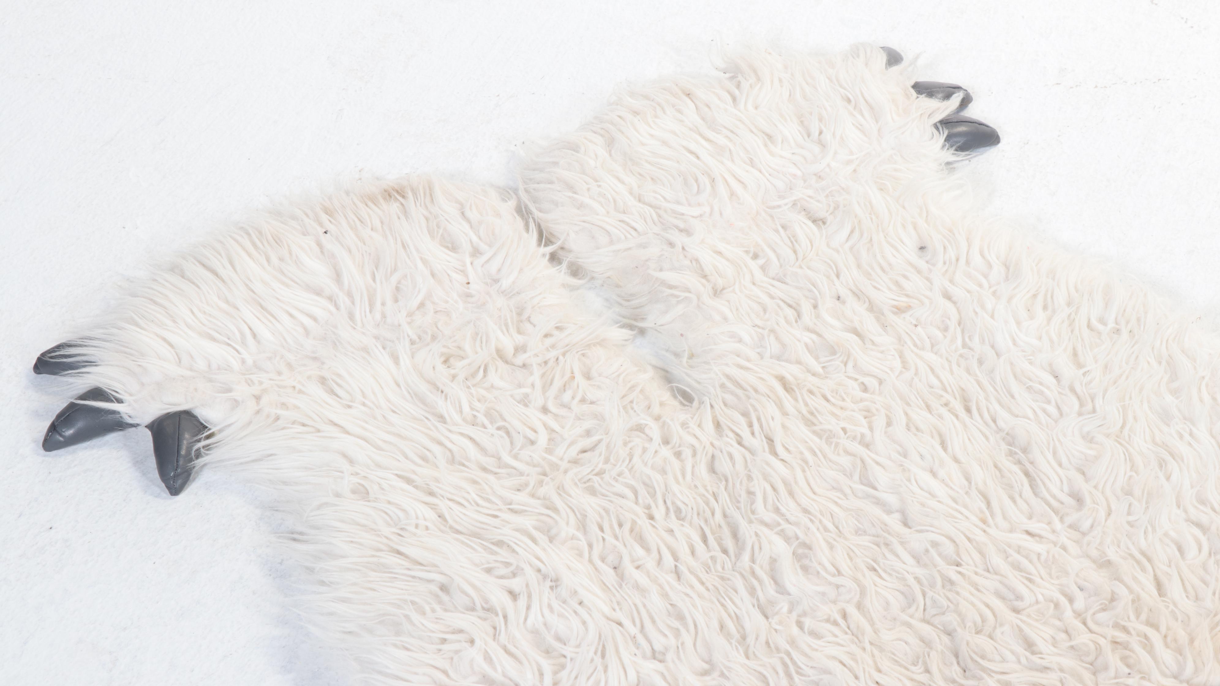 Star Wars Wampa Area Rug with Contemporary Metal Clothes Rack