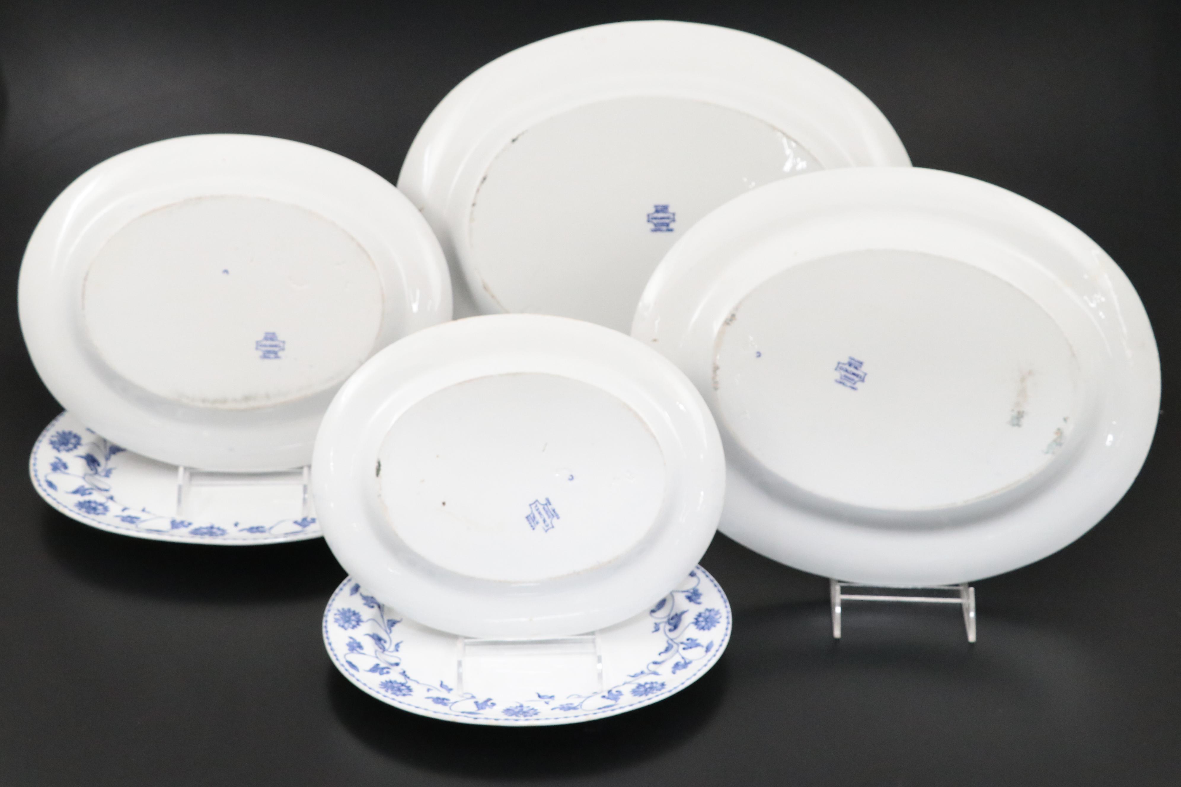 Copeland Spode "Colonel" Dinnerware and Serveware, Mid to Late 20th Century