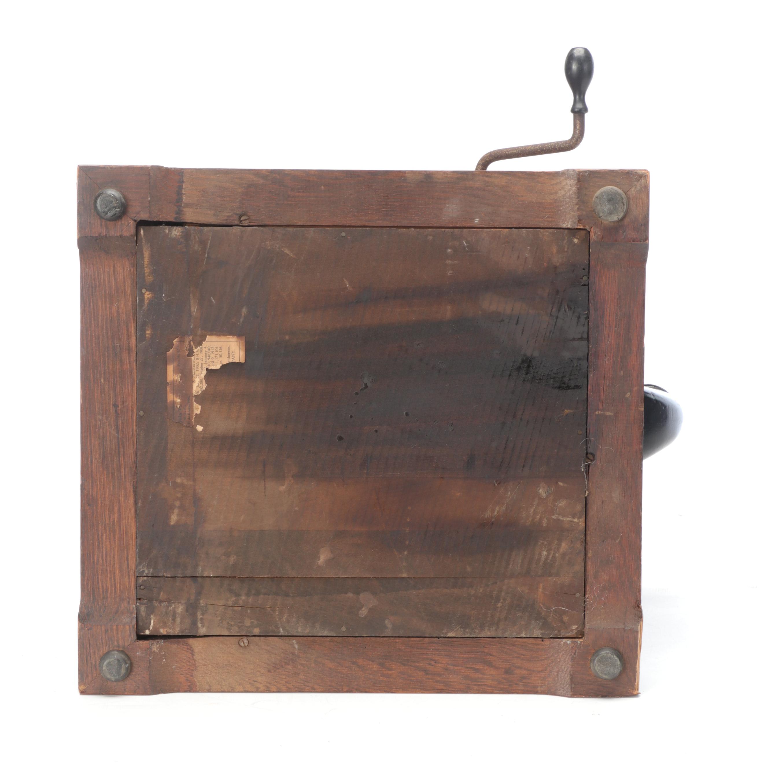 Victor Talking Machine Co. Finished Wood Tabletop Record Player