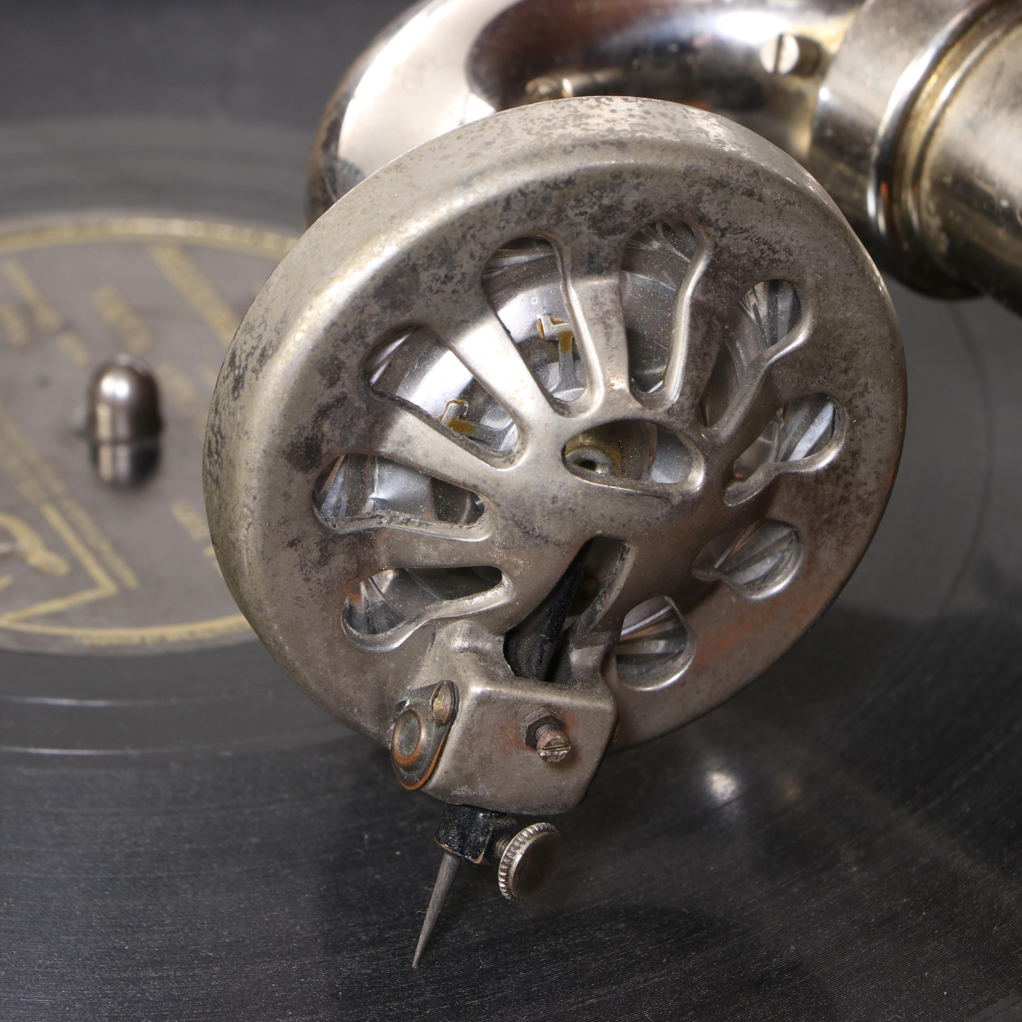 Victrola VV43 Consolette Mahogany Cabinet Talking Machine, c. 1925