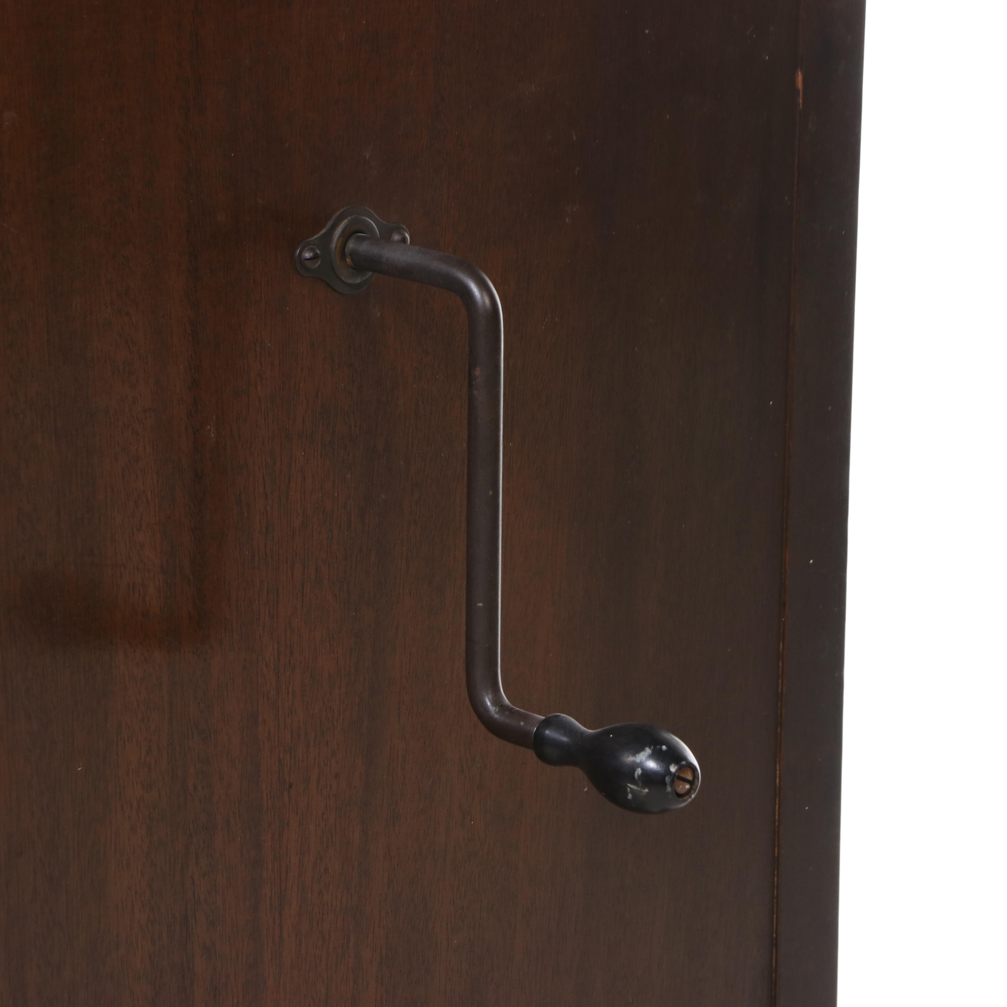 Victrola VV43 Consolette Mahogany Cabinet Talking Machine, c. 1925