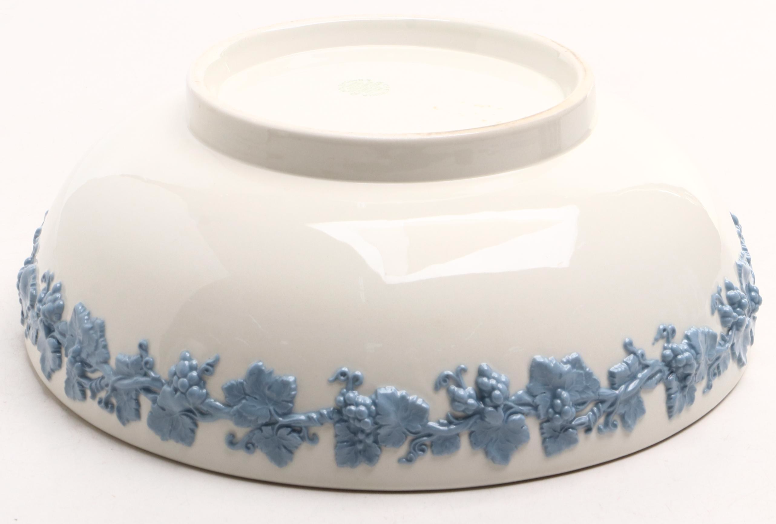 Wedgwood Earthenware Pitcher and Basin, Early to Mid-20th Century