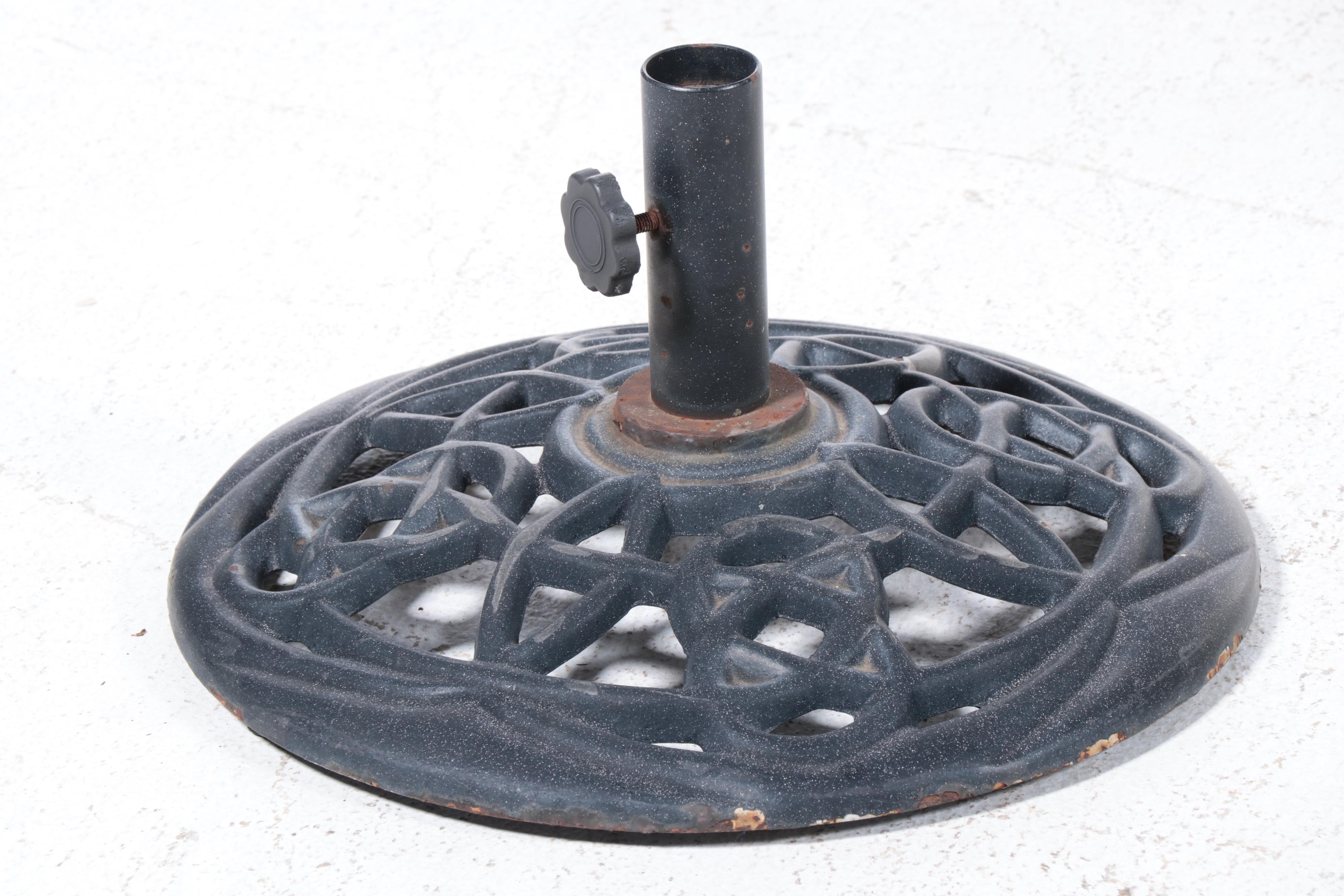 Seven-Piece Hanamint Powder-Coated Aluminum Patio Dining Set with Umbrella Stand