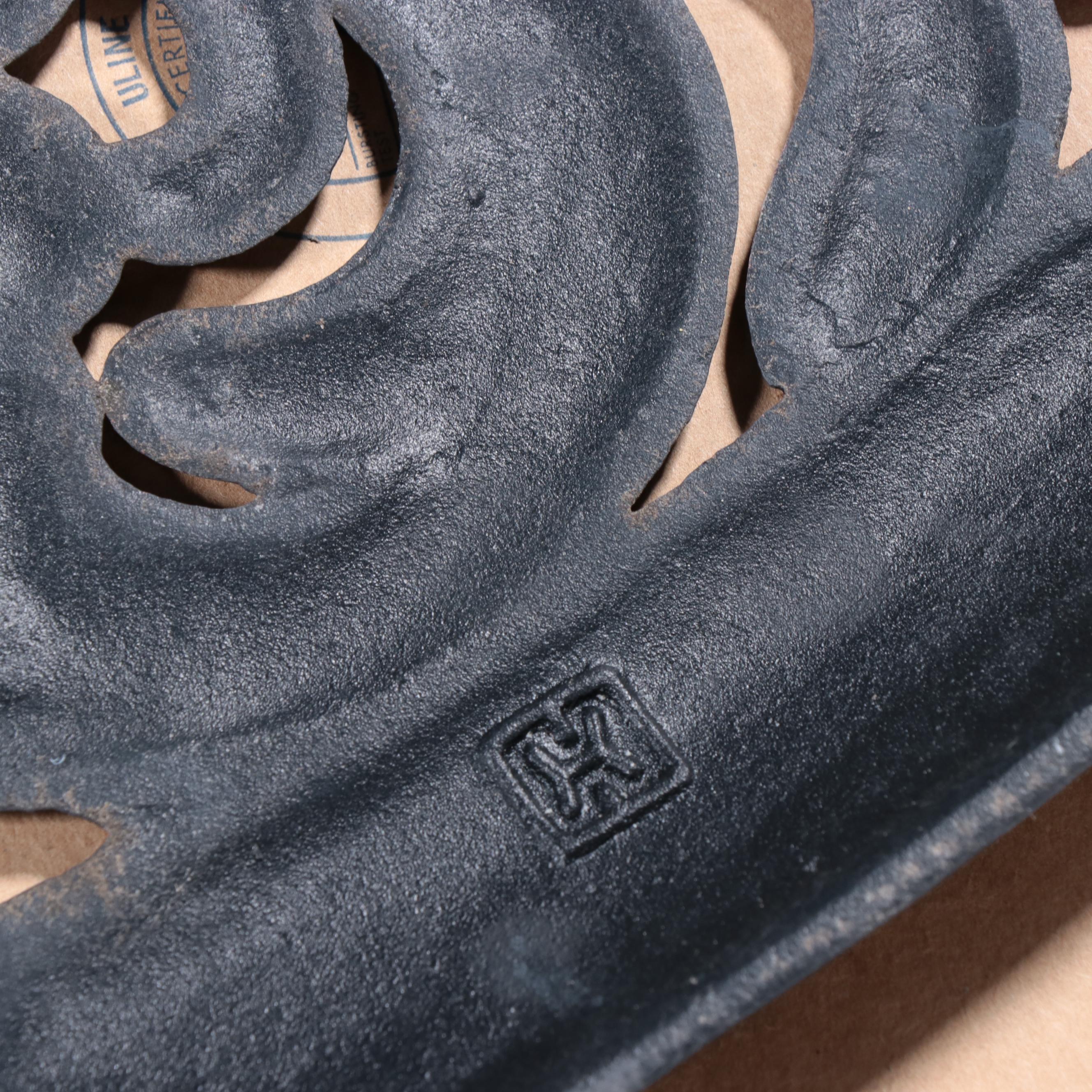 Seven-Piece Hanamint Powder-Coated Aluminum Patio Dining Set with Umbrella Stand