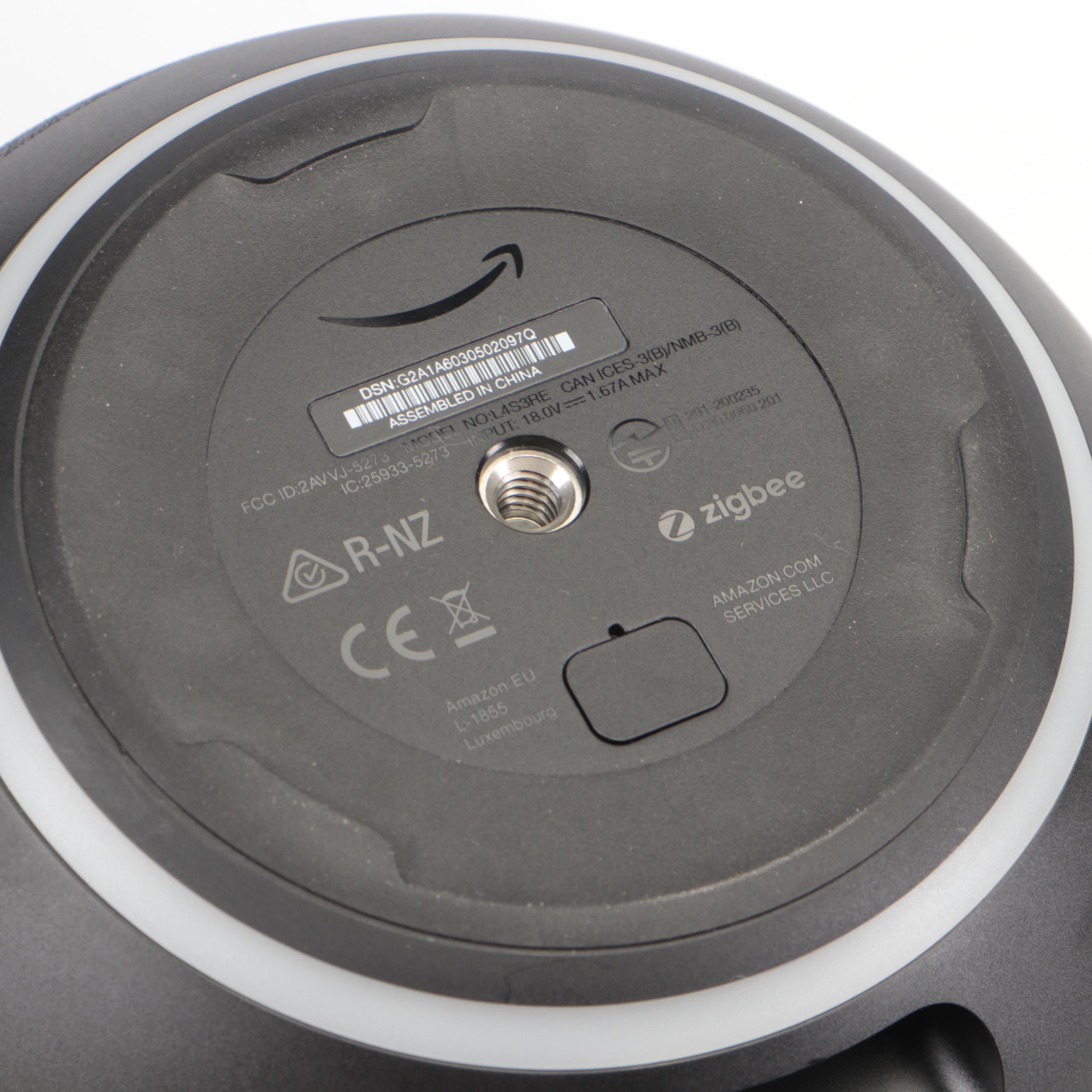 Bose Acoustimass 5 Series III Speaker System in White with Modern Wall Shelf