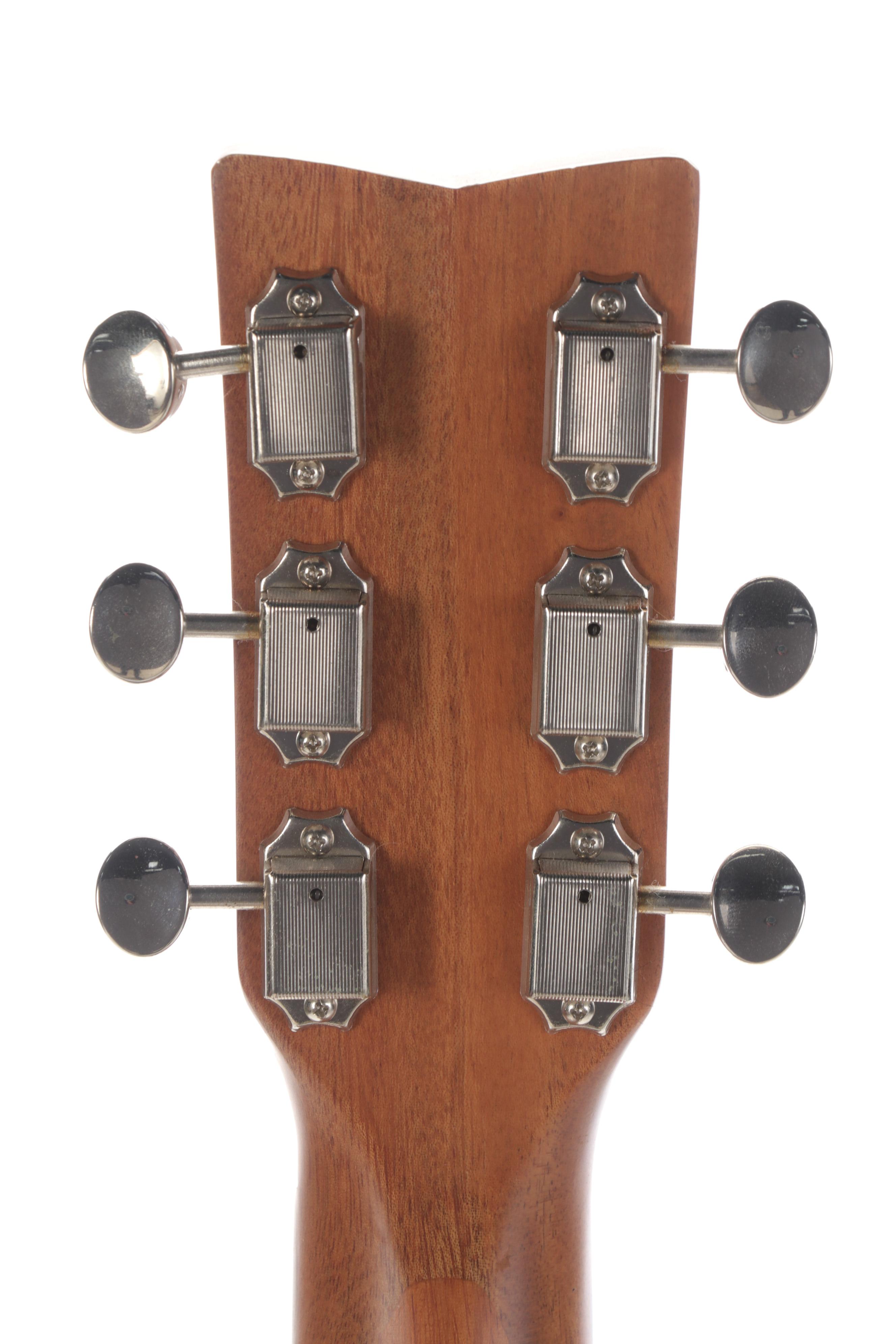 Yamaha FG-Junior Spruce Top Acoustic Guitar, Stand, D'Addario Clip-Free Tuner